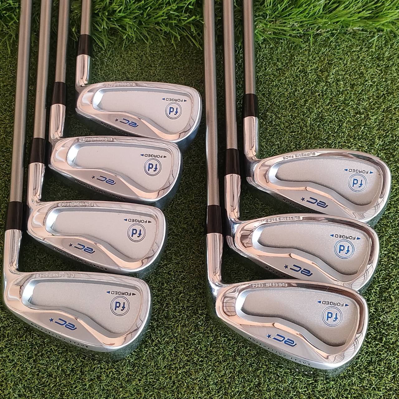 ชุดเหล็ก ROYAL COLLECTION FD FORGED มีเหล็ก 4 - 9 PW ได้ถึง 8 ชิ้น สภาพสวยมากๆ ก้าน RCI60 FLEX R เป็นก้านพรีเมี่ยมสุดๆตีดีมาก เป็นชุดเหล็กสุดยอดพรีเมี่ยมจากญี่ปุ่น