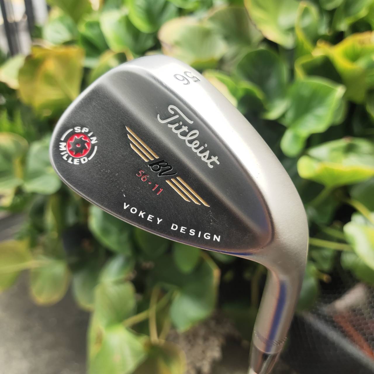 WEDGE TITLEIST VOKEY DESIGN โลโก้จักรแดง (Spin Milled Red Saw) Loft 56 องศา / Bounce 11