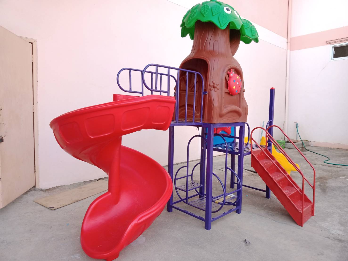 เครื่องเล่นสนามกลางแจ้ง, ชุดบ้านต้นไม้, สนามเด็กเล่น ,เครื่องเล่นสนามกลางแจ้งในร่มราคาถูก, เครื่องเล่นสนามปฐมวัย, playground, outdoorplayground ครุภัณฑ์สนามเด็กเล่น, สพฐ,โครงการโรงเรียนประชารัฐ