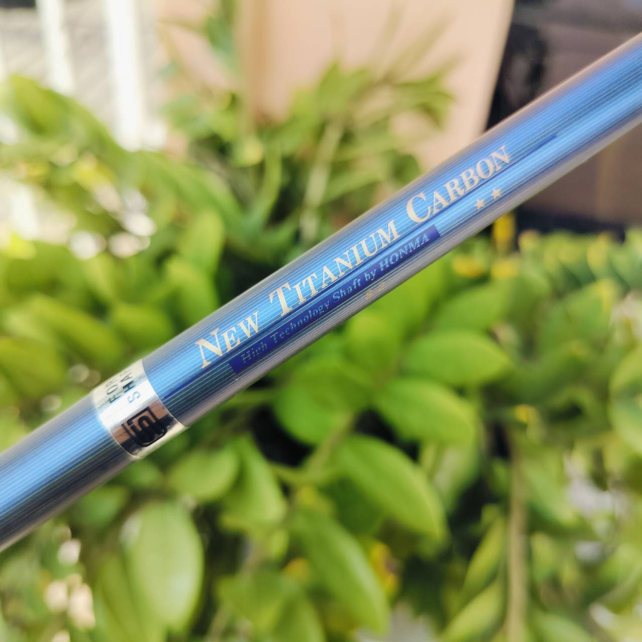 ก้านสำหรับใส่ Driver high technology shaft by HONMA ความยาวเฉพาะก้าน 45 นิ้ว เป็นก้าน TITANIUM CARBON ระดับ 2 ดาว เป็นก้านสุดยอดคุณภาพ ก้านไม้กอล์ฟพรีเมี่ยมมือหนึ่ง ของแท้ By NakaraLuxurious