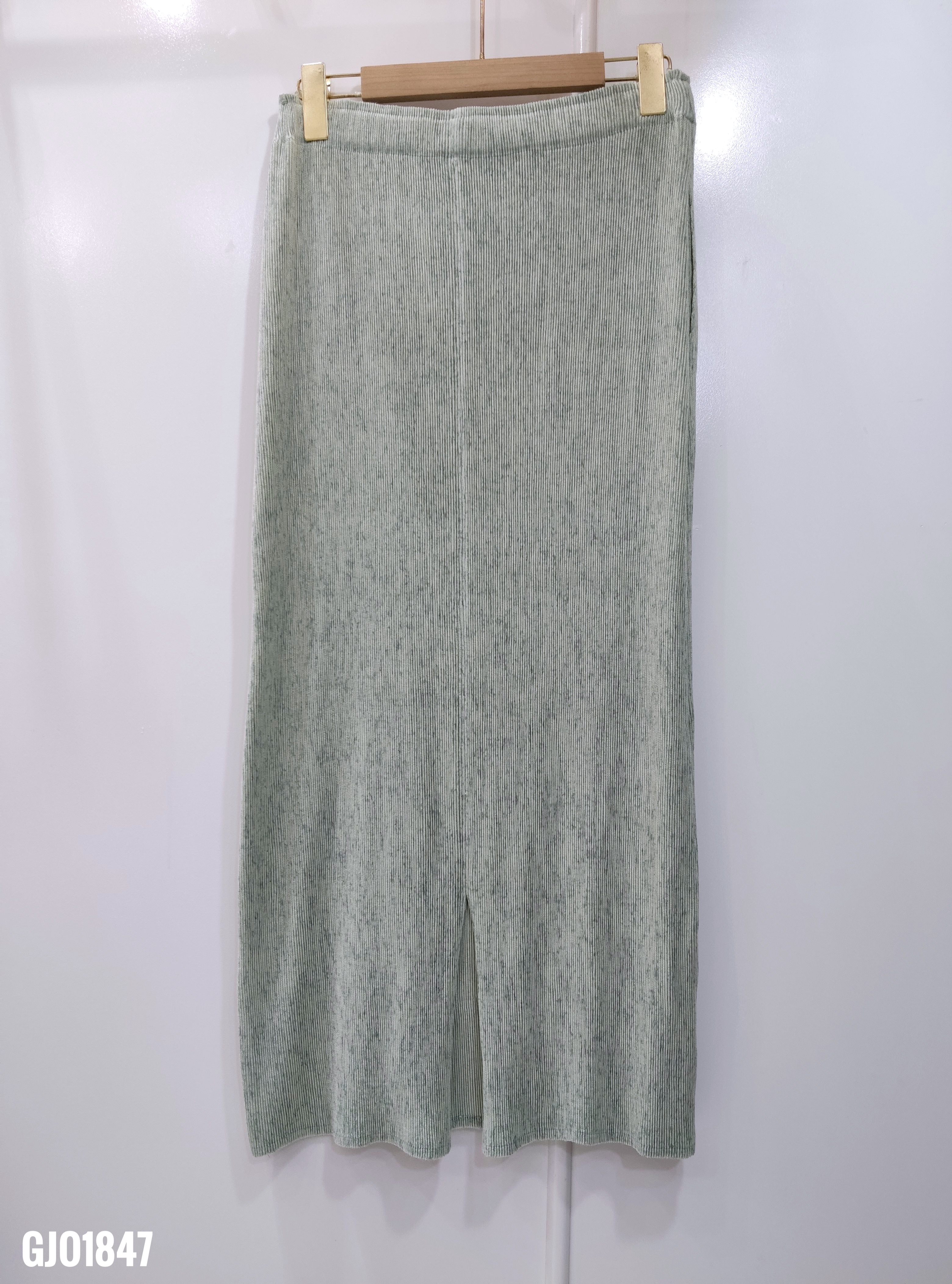 ปรับราคาลง20%!! ยาว 33.5นิ้ว! 2MUAY รุ่น GJO1847 กระโปรงพลีทคุณภาพ PENCIL KNIT PLEATED SKIRT 7 สี FREE SIZE