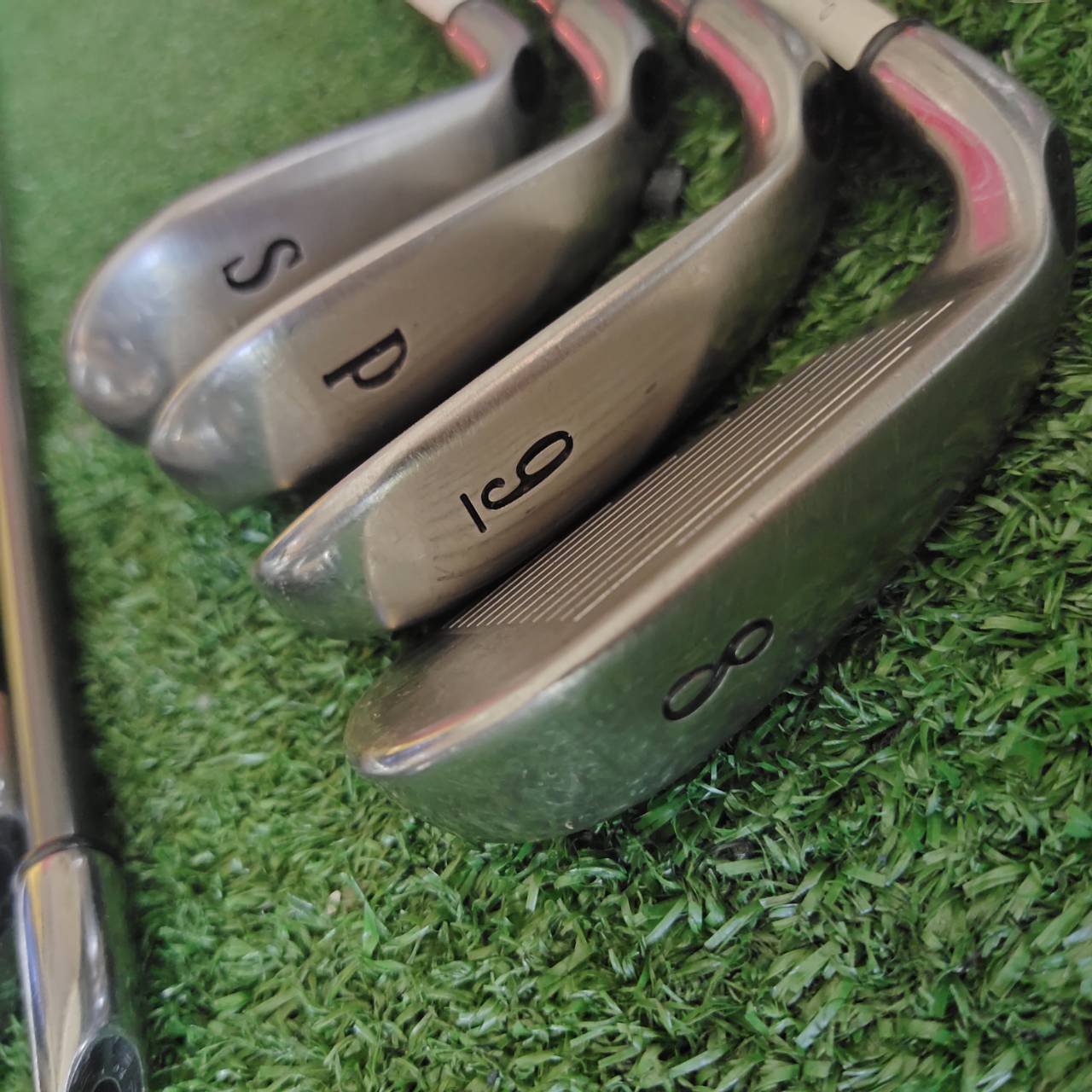 *ตำหนิแผ่นหลังแตก* ชุดเหล็ก Callaway BIGBERTHAR FUSION มีแผ่นหน้าเด้งอีกชั้น * สังเกตุจากรูป *