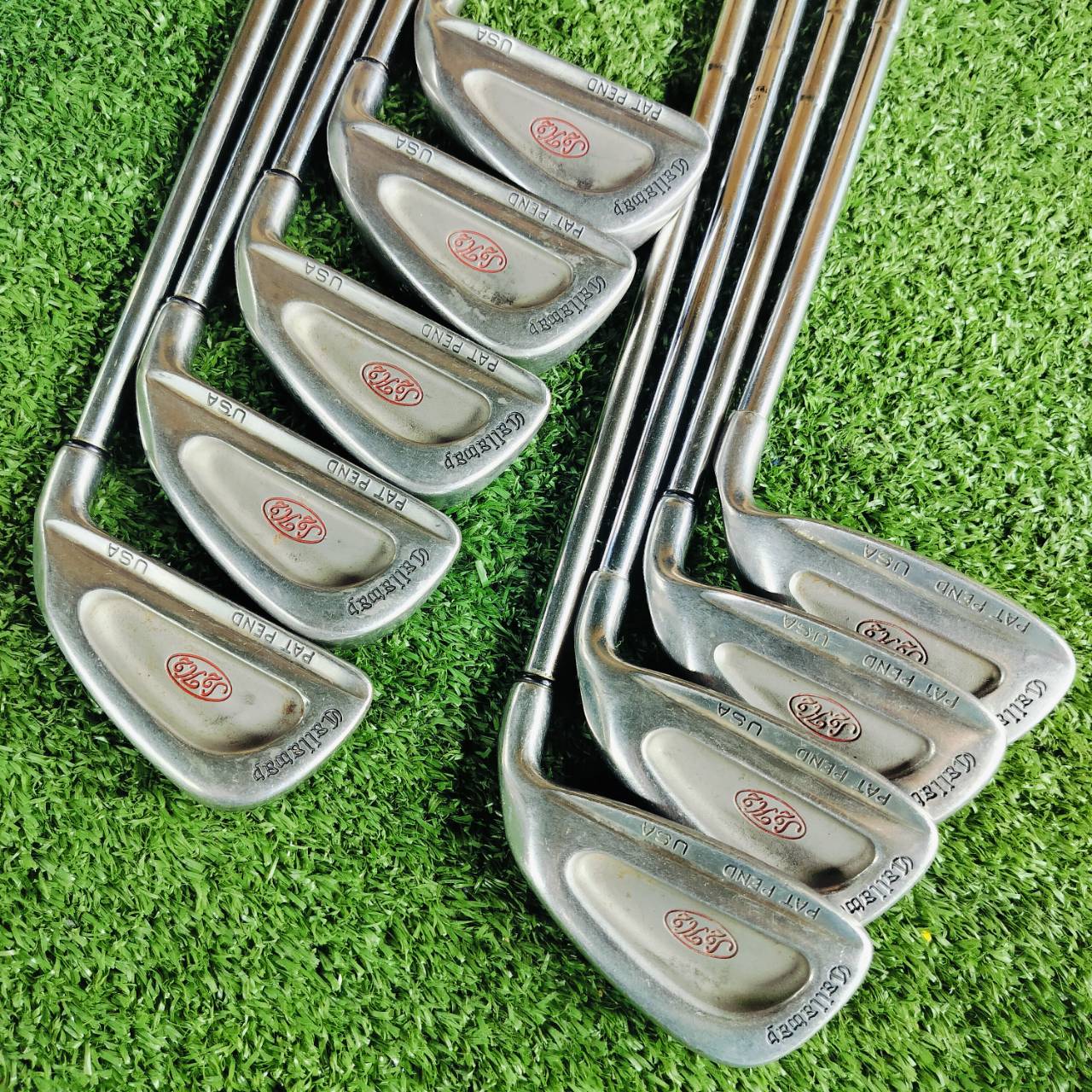 ชุดเหล็ก Callaway S2H2 สุดคลาสสิค เป็นตัวต้นตำหรับ PAT PEN เอกสิทธิ์ ก้านชุดเหล็กแบบเสียบเจาะทะลุ สภาพสวยมาก เดิมทุกอย่าง ก้านเดิม มีเหล็ก 3 4 5 6 7 8 9 P S ได้ทั้งหมด 9 ชิ้น ไม้กอล์ฟพรีเมี่ยมมือสอง ของแท้ By NakaraLuxurious