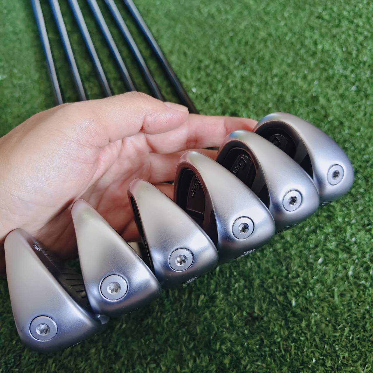 PING G730 ชุดเหล็กที่ตีง่ายที่สุดจากค่าย PING! ถูกออกแบบให้เป็น Flagship Game Improvement