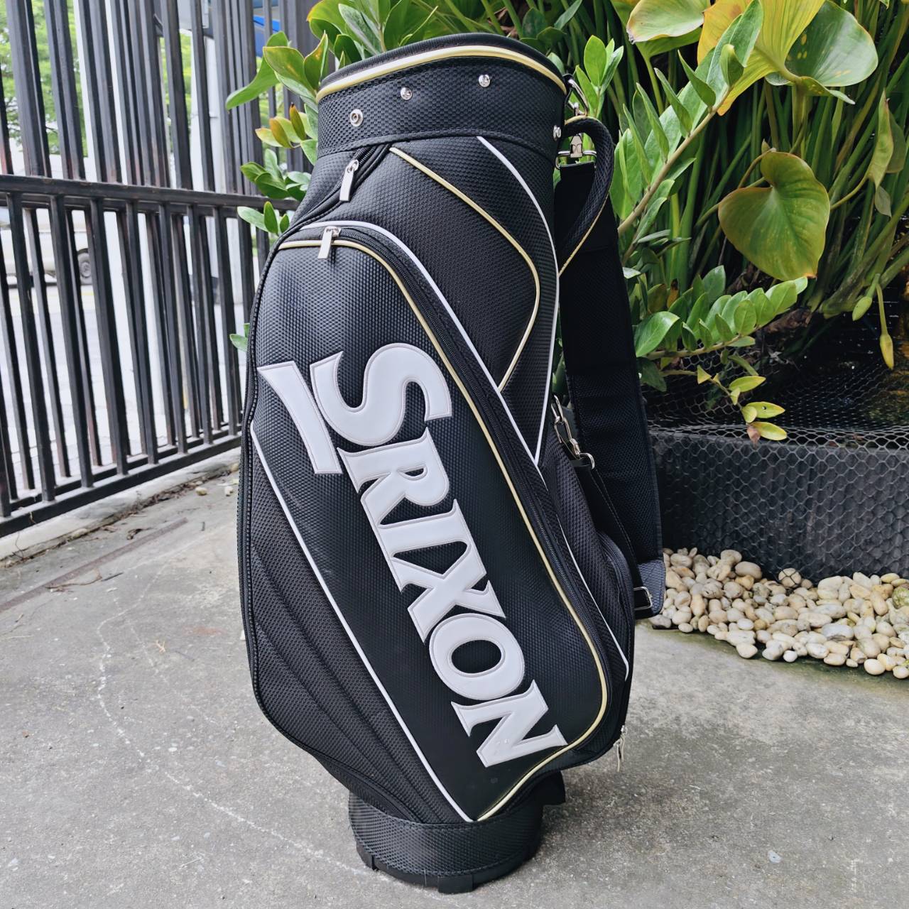 ถุงกอล์ฟ SRIXON มือสองจากญี่ปุ่น 🇯🇵 คุณภาพดีเกินราคา สภาพสวยพร้อมใช้งาน