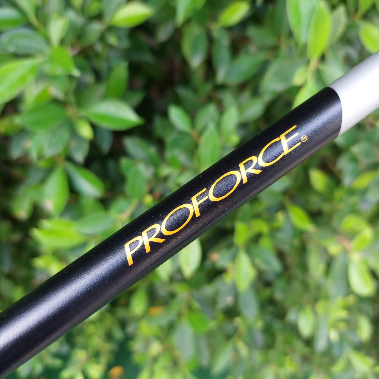 DRIVER TAYLORMADE M5 องศา 9 ก้าน UST MAMIYA PROFORCE V2 FLEX S เป็นก้านโมระดับพรีเมี่ยม ท๊อปฟอร์ม *** ตรงปลายก้านมีการเจียร ก้านเคยใส่ หัวแบบเจาะทะลุมา *** รุ่นนี้ดีแบบขีดสุด