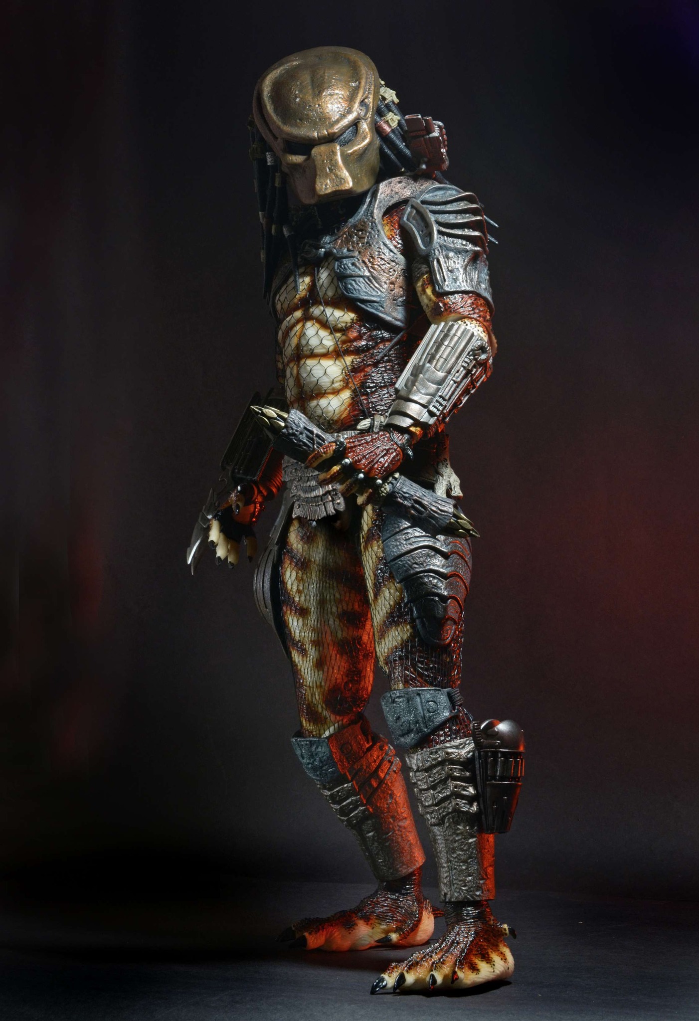 [สั่งจอง]Neca 1/4 : Predator with LED Lights (18นิ้ว)
