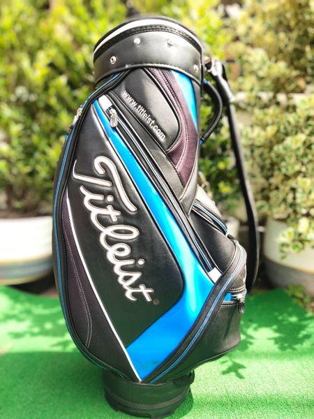 ถุงกอล์ฟ Titleist สวยเลยครับ สภาพเดิมๆมาก
