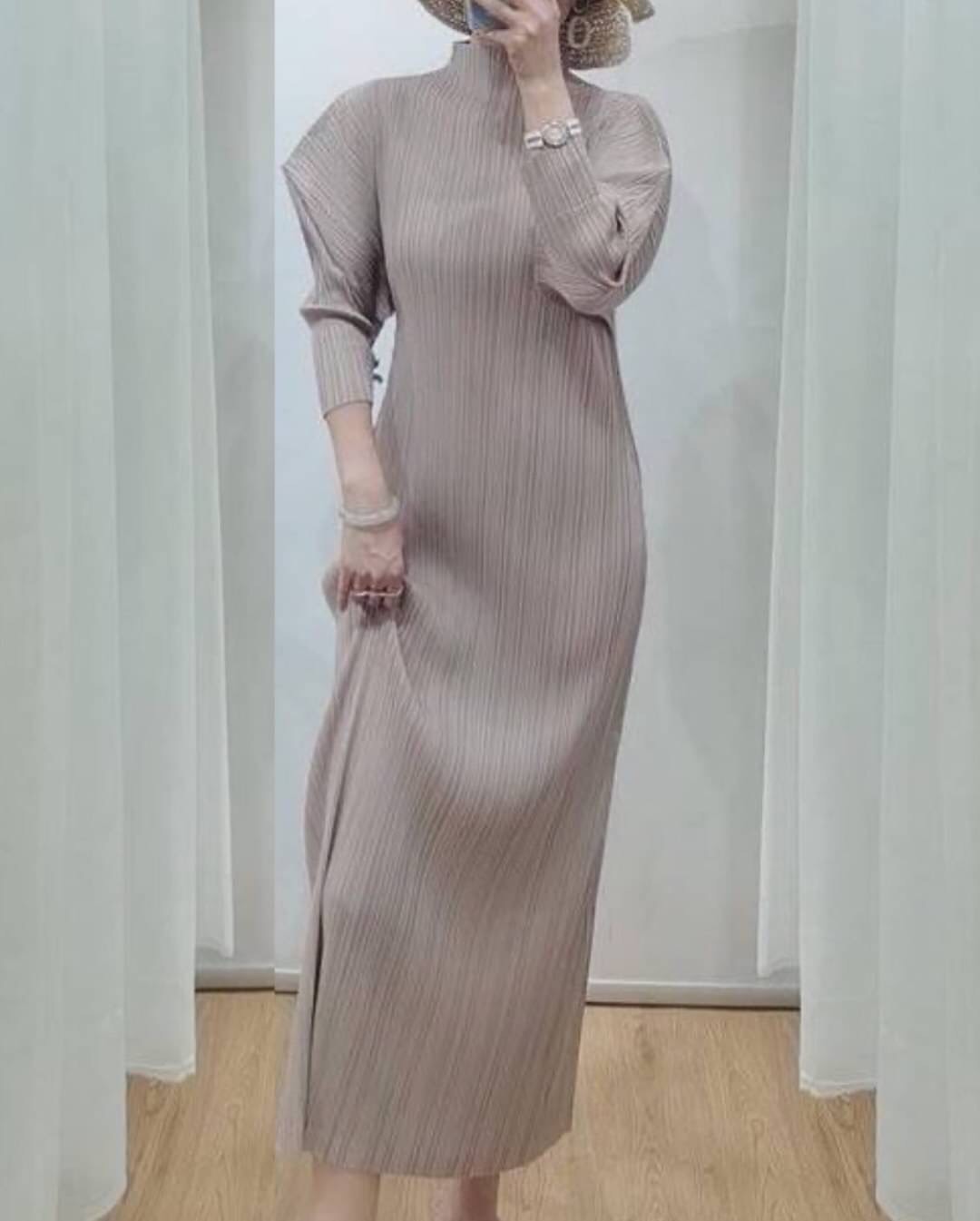 2MUAY รุ่น GJO7877 HIGH NECK ANGLE SLEEVE PLEAT DRESS เดรสผู้หญิง เดรสพลีทคุณภาพ 11สี FREE SIZE