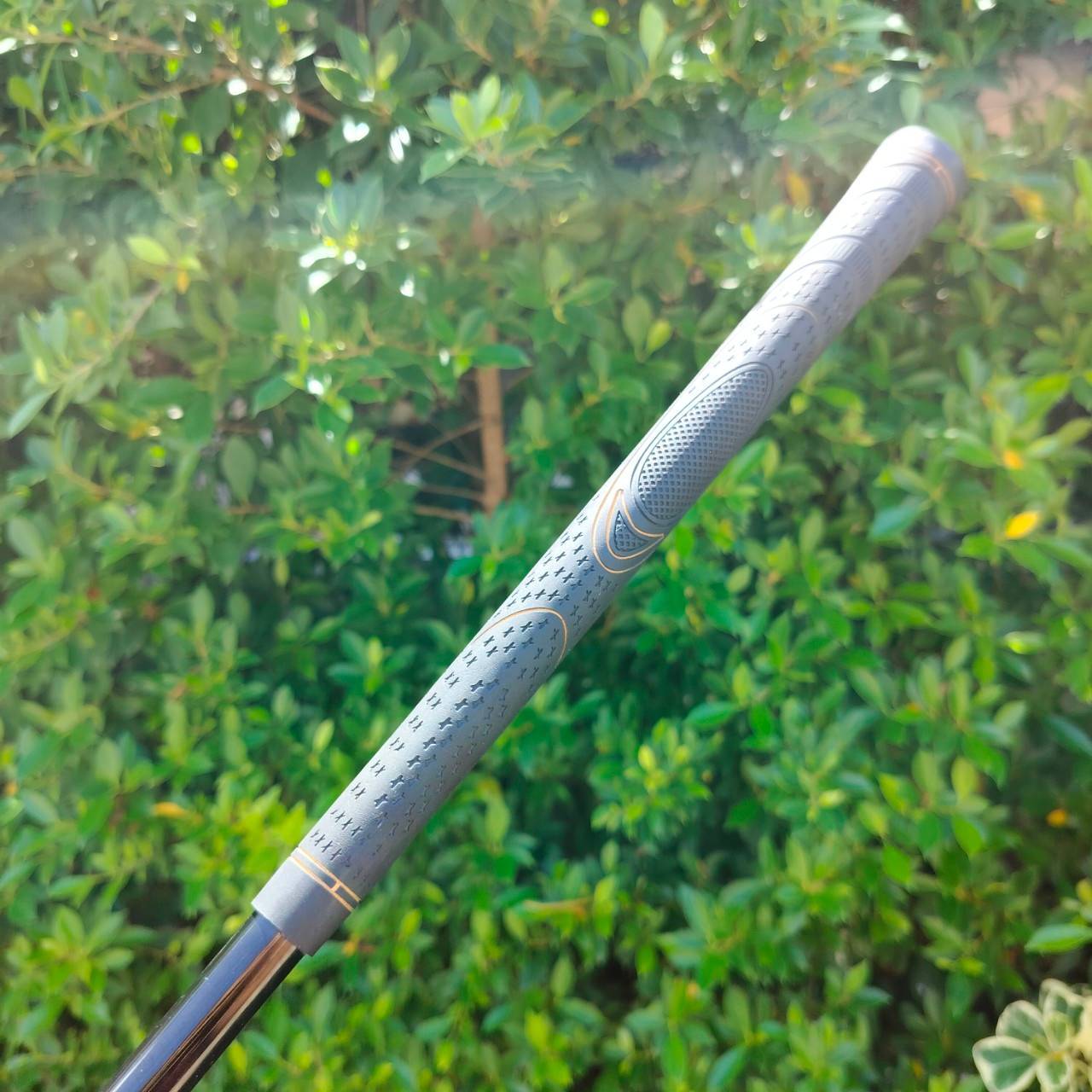 ชุดเหล็ก HI-101 ACCURACY มีเหล็ก 7-9 เเละ PW AW ก้าน VTB HYPER FLEX R เหล็กกึ่งไฮบริด เน้นตีง่าย ไกล และตรง ระยะจะมากกว่าเหล็กทั่วไปประมาณ 1 เหล็ก สภาพสวยเดิมๆ ไม้กอล์ฟมือสอง ของแท้ BY NakaraLuxurious