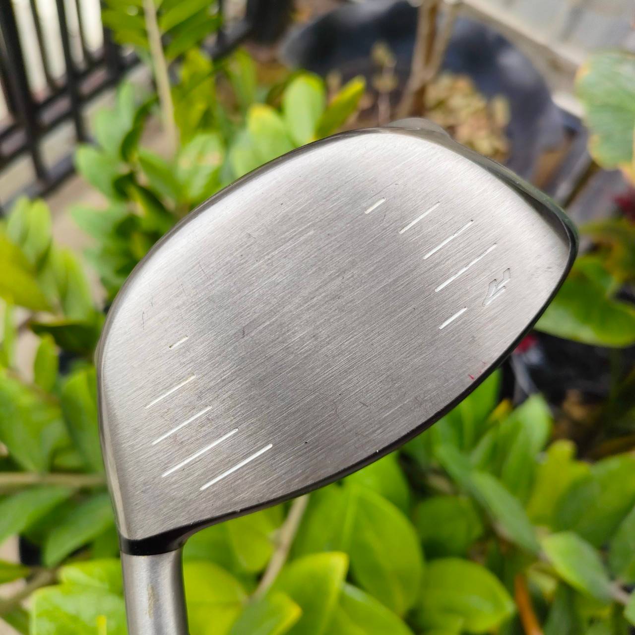 DRIVER TAYLORMADE r7 QUAD องศา 9.5 ก้าน HYPERFORCE FLEX SR1 ** มีตำหนิ น้องมีลักยิ้ม 2 จุด ** ไม้กอล์ฟมือสอง ของแท้ BY NakaraLuxurious