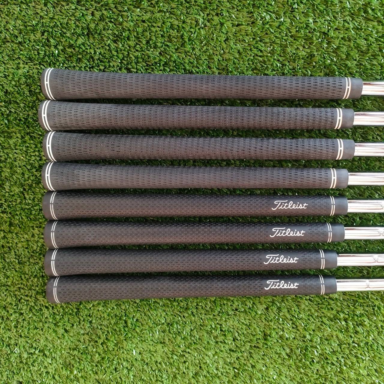 ชุดเหล็ก TITLELIST MB FORGED รุ่น 712 มีเหล็ก 3-9 เเละ PW ก้าน DYNAMIC GOLD FLEX R300 เหล็ก Muscle Back ที่น่าตีที่สุด