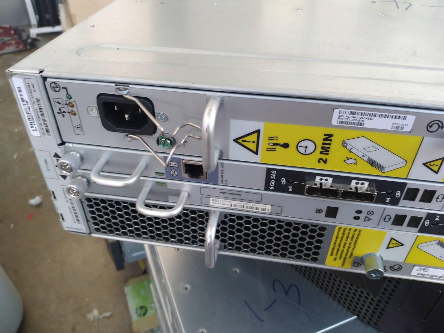 EMC KTN-STL3 15 bay chassis