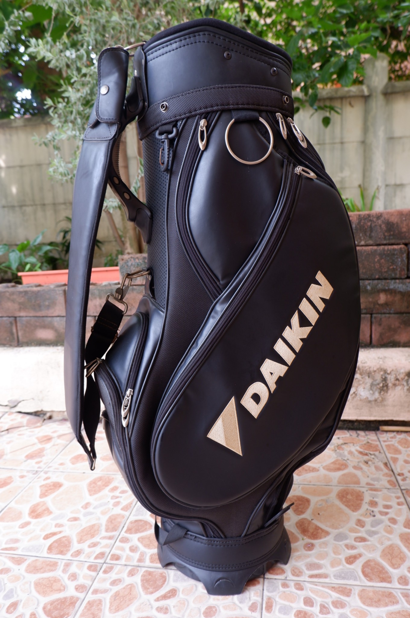 ถุงกอล์ฟ มือสอง daikin yothina