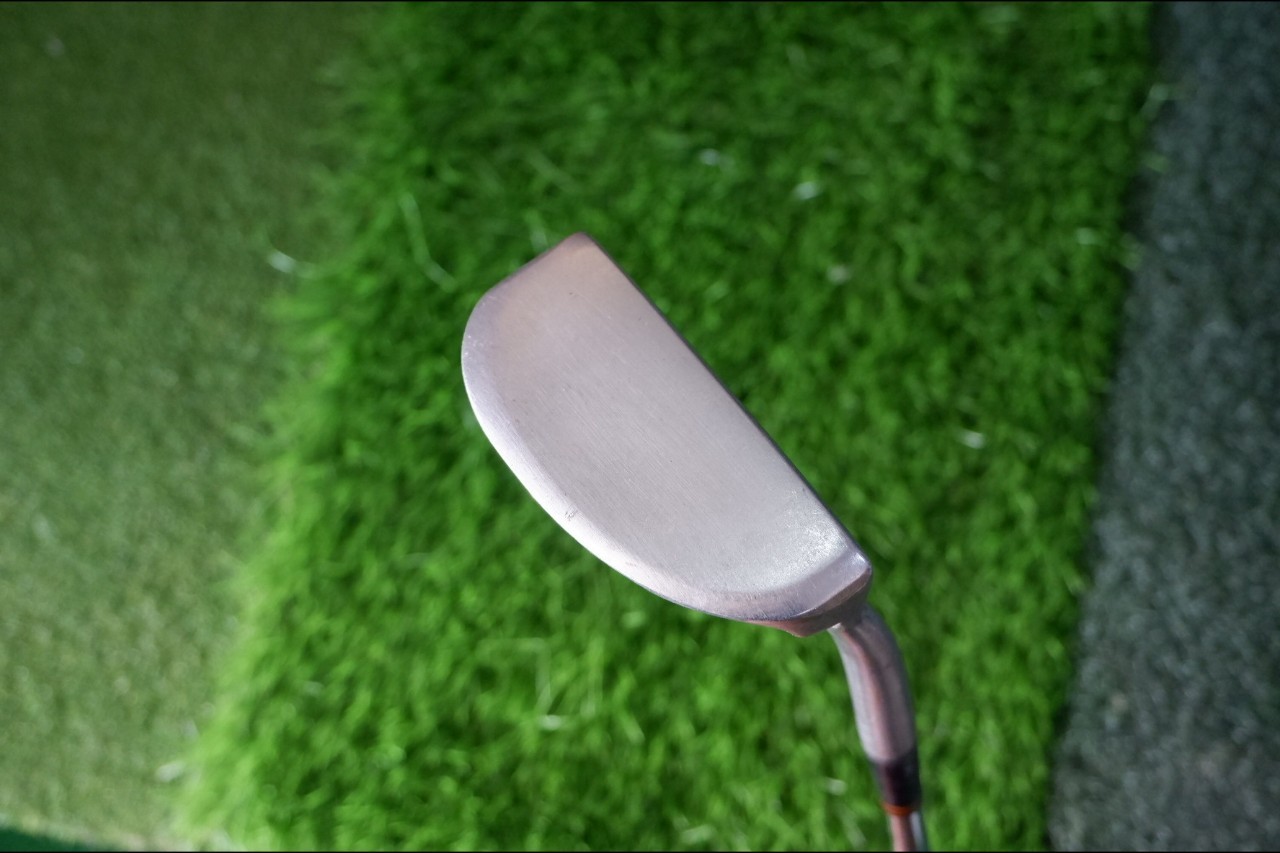 Putter Wilson t .p .a