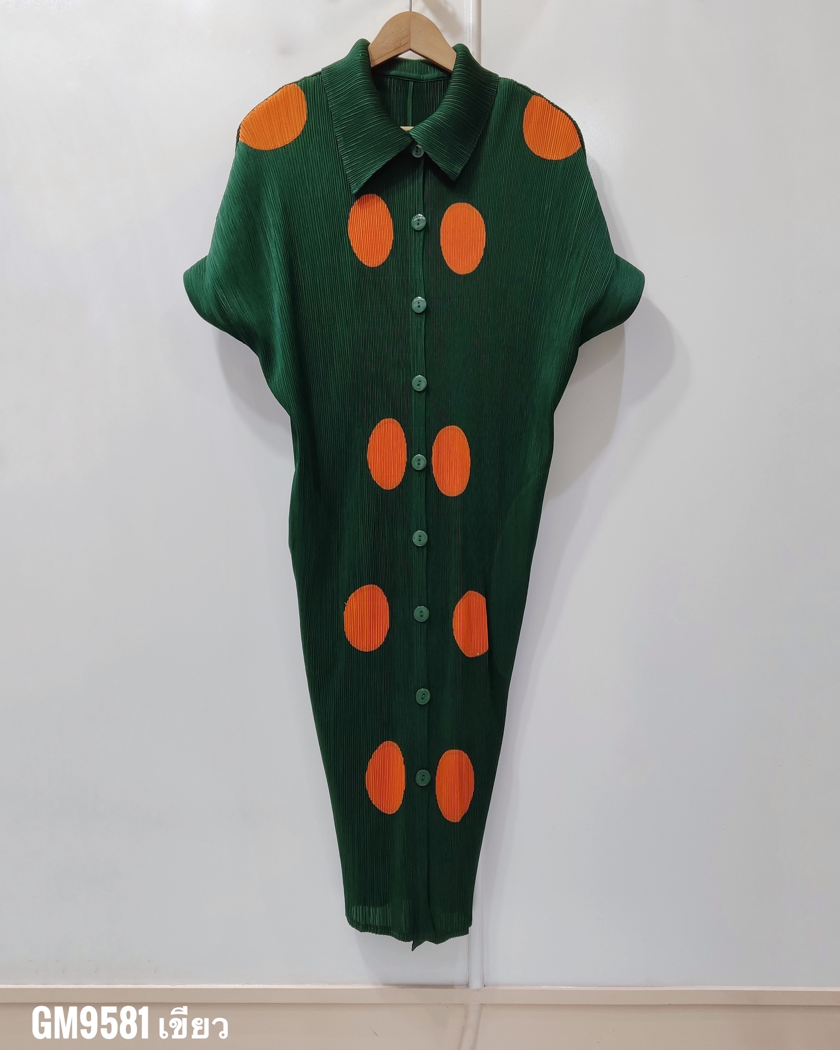 2MUAY รุ่น GM9581 เดรสอัดพลีท POLKA DOT BUTTON FRONT PLEATED DRESS 7 สี FREE SIZE