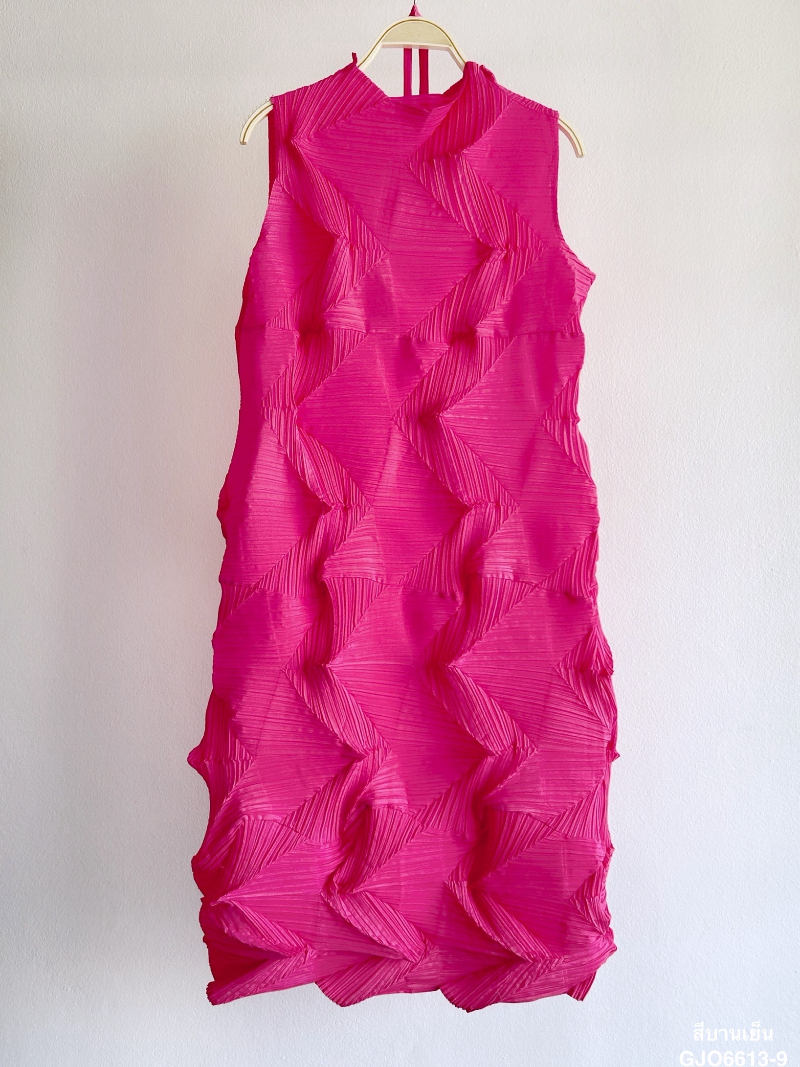 2MUAY รุ่น GJO6613 เดรสอัดพลีทงานคุณภาพ SLEEVELESS ZIGZAG PLEATED DRESS 9สี FREE SIZE