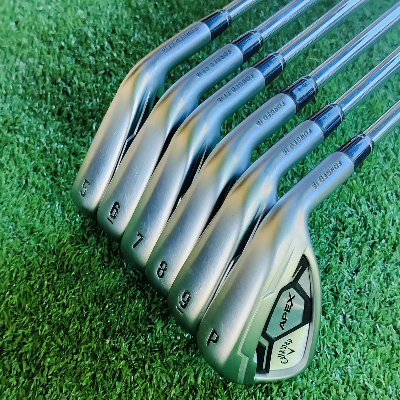 ชุดเหล็ก Callaway APEX FORGED CF 16 สภาพสวยมากๆ เดิมๆ ทุกเหล็กเลยค่ะ Face Cup 360 ชั้นนำในอุตสาหกรรมกอล์ฟ หน้าเด้ง COR สูงสุดตามกฏ USGA ตีง่าย ไกล ฟีลลิ่งพรีเมี่ยมที่สุด ไม้กอล์ฟพรีเมี่ยมมือสอง ของแท้ By NakaraLuxurious
