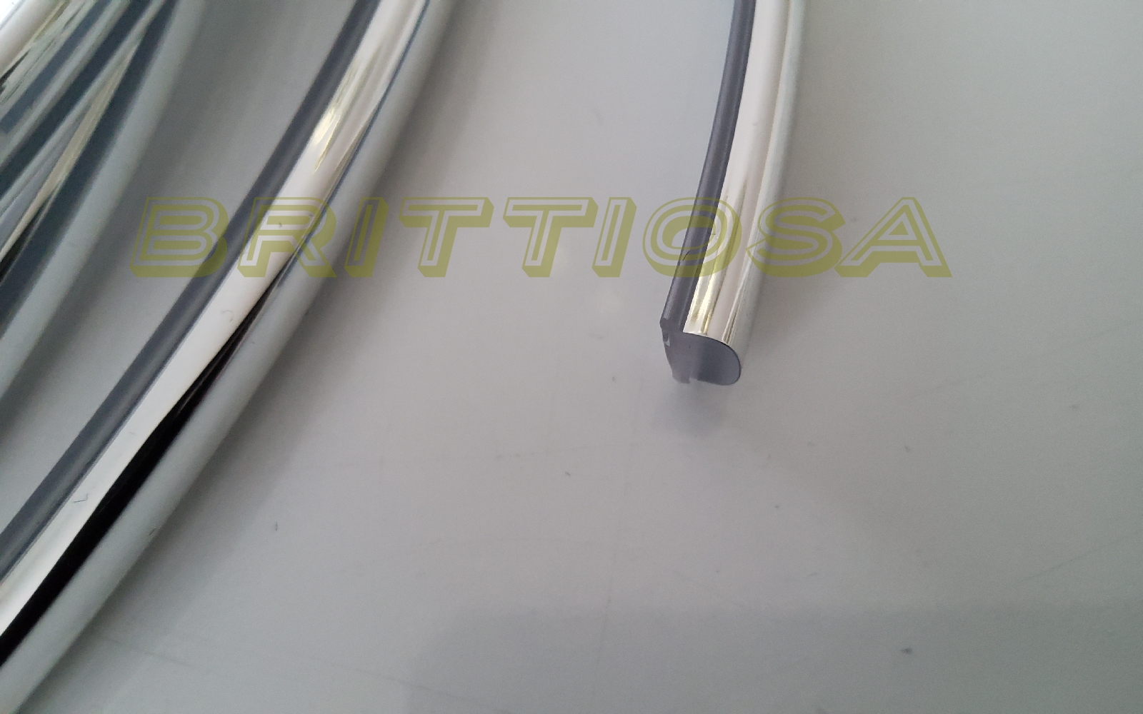 Tuulilasin tiivisteen uralista, kromi, MK1 =27e