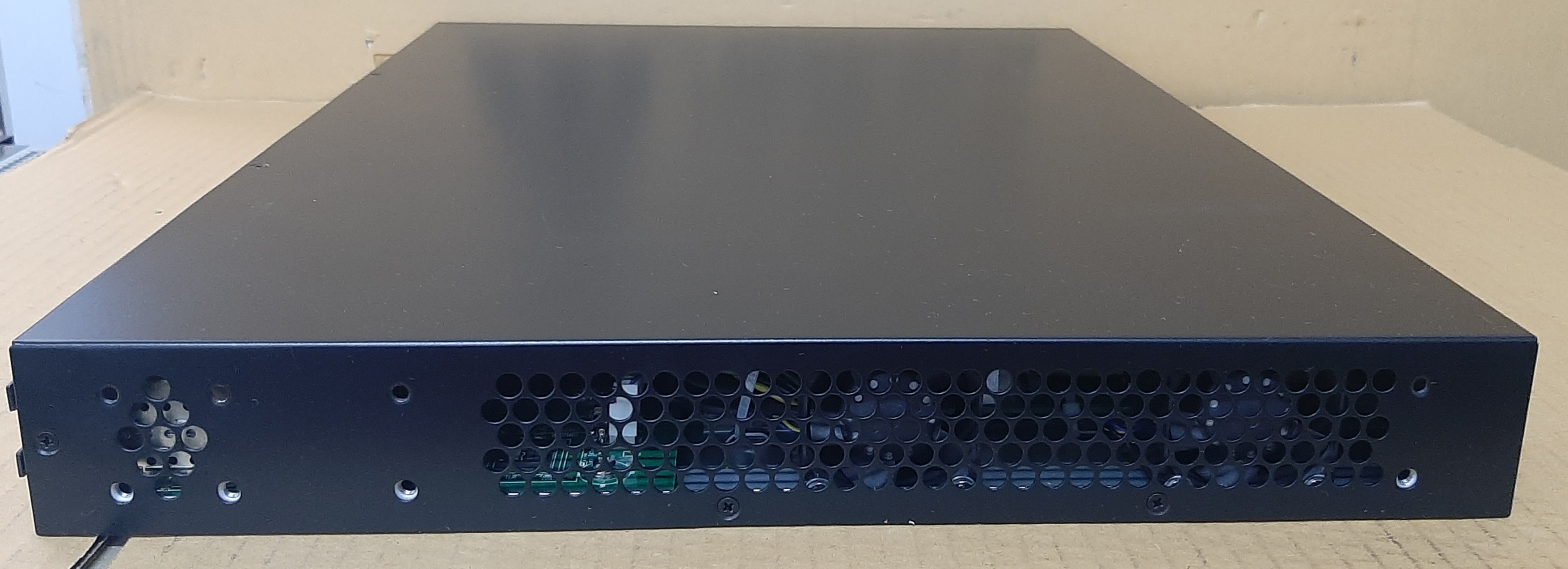 สวิตช์สินค้ามือสอง สภาพดี HPE OfficeConnect 1820-48G-PoE+ (J9984A) ประกันร้าน 1 เดือน