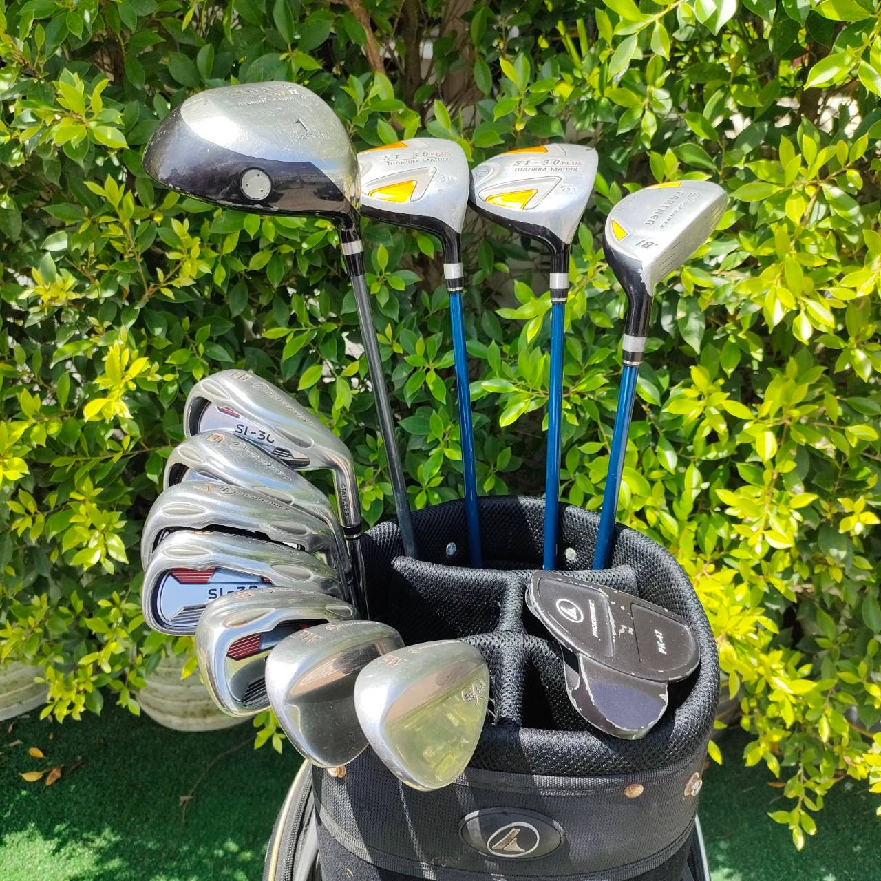FULLSET PROKENNEX SI-30 PLUS ทั้งชุดประกอบด้วย หัวไม้ จะเป็นของ LEGSUS FW3 เเละ FW5 ไฮบริด ก้าน SI-30 PLUS FLEX R ชุดเหล็ก 5-9 เเละ PW SW PUTTER PROKENNEX PK-47 พร้อมถุงกอล์ฟ PROKENNEX ตีง่าย ตีดีทั้งชุด พร้อมออกรอบได้เลย