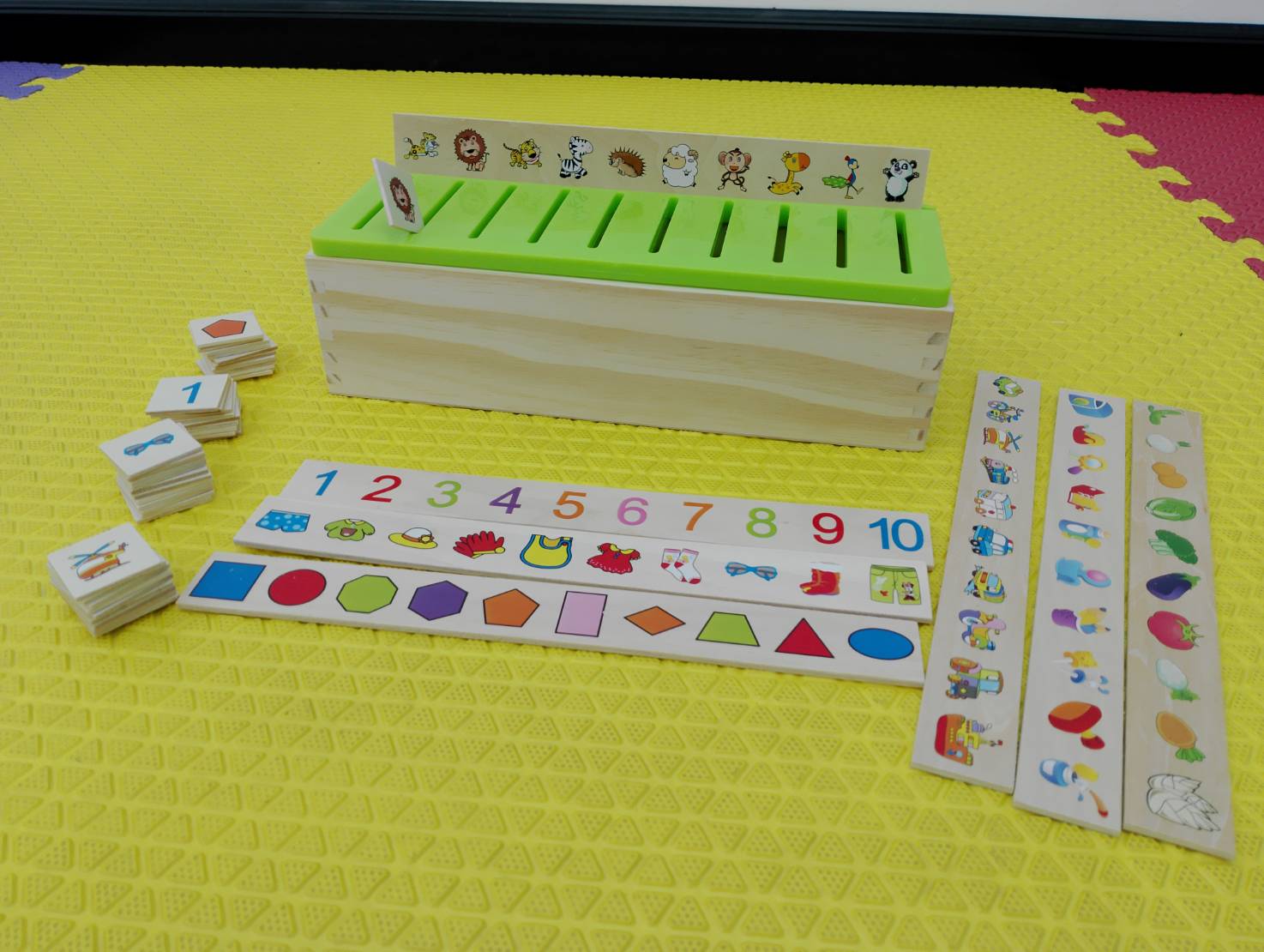 กล่องเรียนรู้คำศัพท์ ของเล่นไม้, ของเล่นเสริมพัฒนาการ, ของเล่นเด็กอนุบาล, สื่อการสอนเด็กอนุบาล วัสดุและสี ปลอดภัยต่อเด็ก มีมาตรฐาน มอก. ตามที่ สพฐ. กำหนด