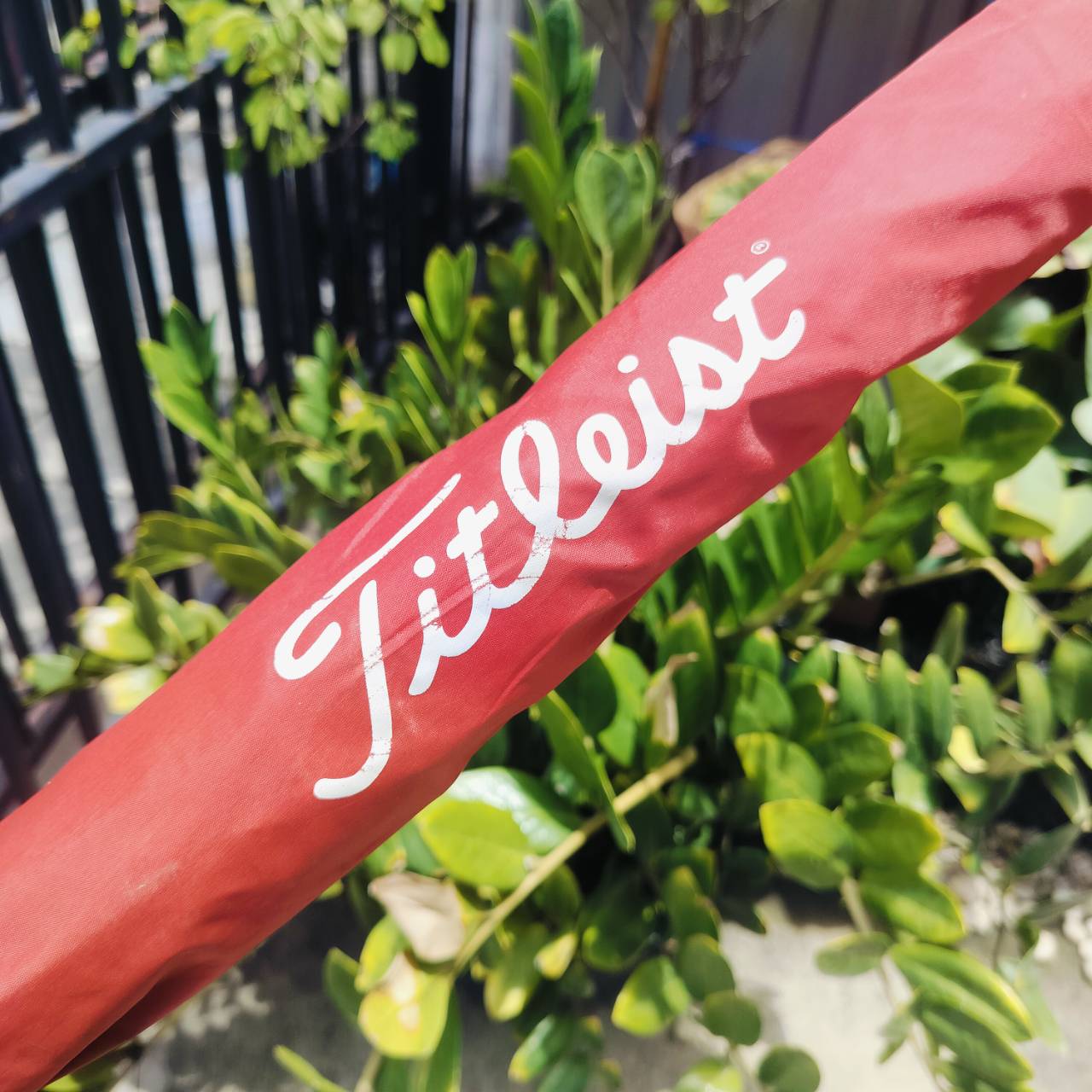 ร่มกอล์ฟ Titleist มือสองสวยๆ เป็นร่มสองชั้นอย่างดี มีปลอกร่มครบ ร่มกอล์ฟมือสอง ของแท้ BY NakaraLuxurious