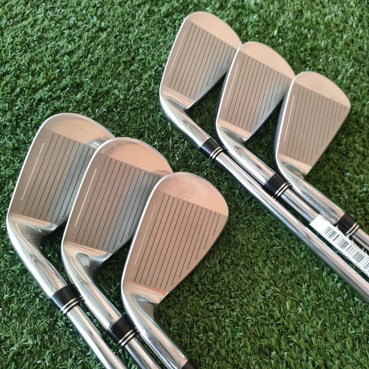 ชุดเหล็ก COBRA AMP CELL มีเหล็ก 5 - 9 เเละ PW ก้าน N.S.PRO 950 GH FLEX S คุณสมบัติพิเศษทรงประสิทธิภาพของ AMP CELL IRONS ไม้กอล์ฟมือสอง ของแท้ BY NakaraLuxurious