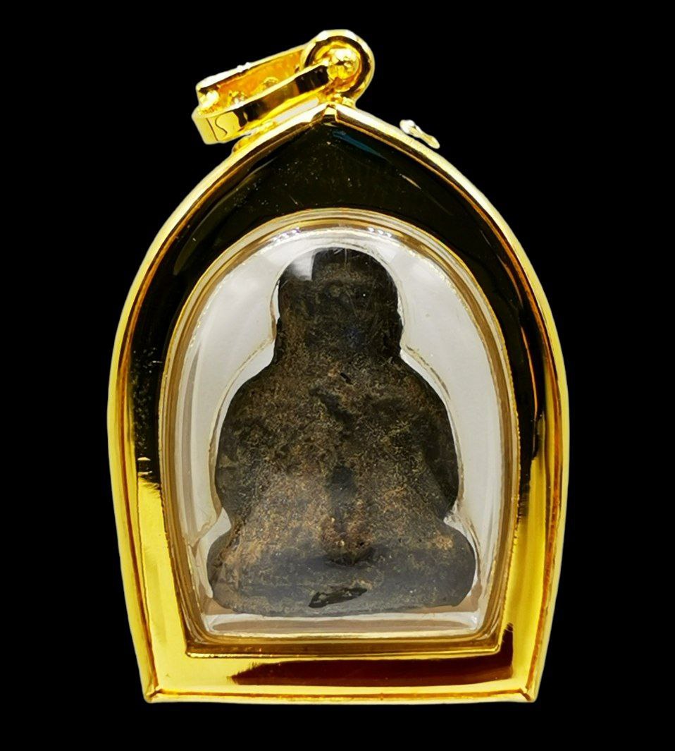 กรอบพระเลี่ยมทอง ยกซุ้มฝังเพชร