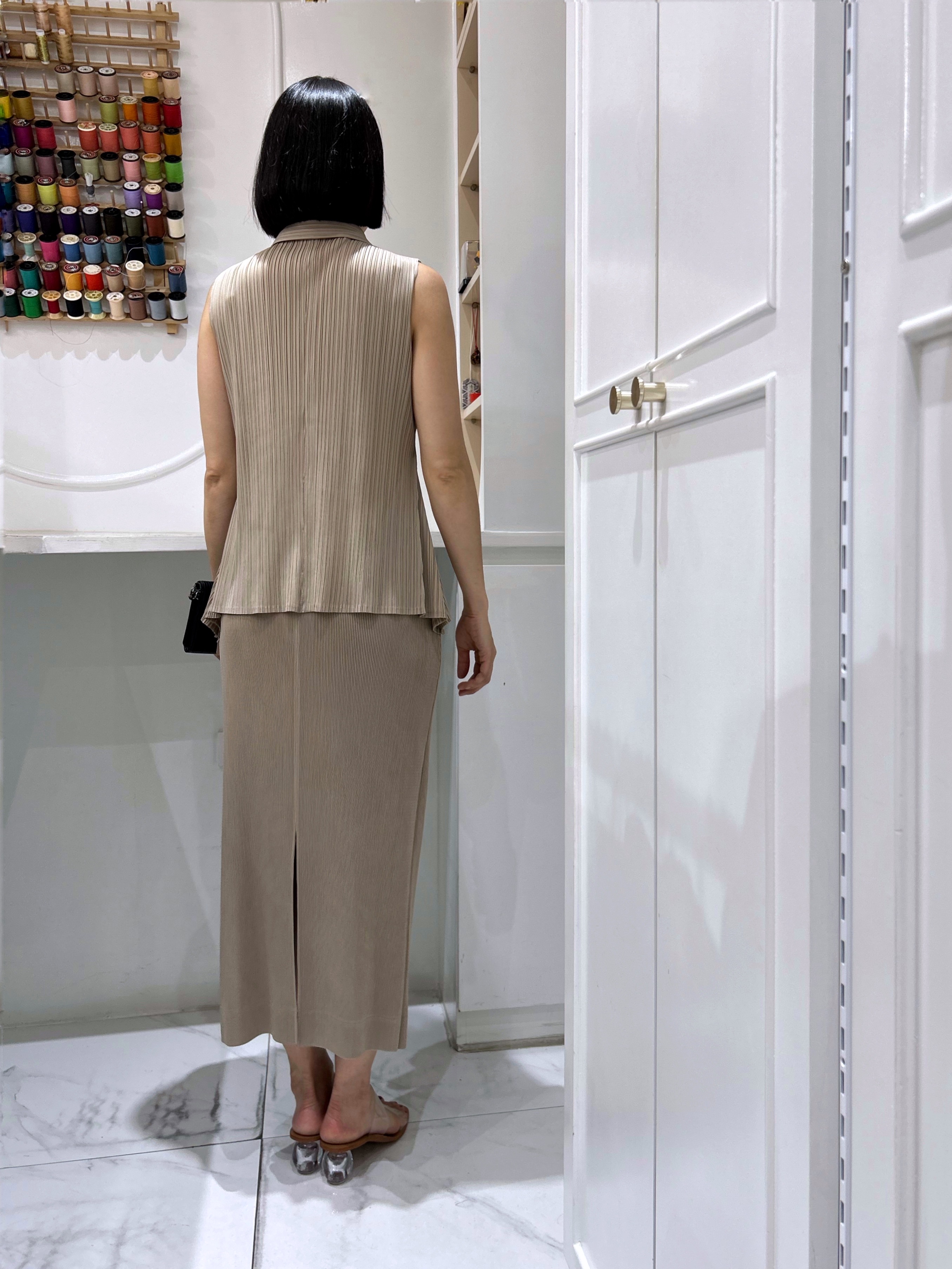 2MUAY รุ่น GJO11055-9 / GJO1821-9 เซ็ตพลีท COLLAR BUTTON FRONT TOP WITH SKIRT PLEATED SET 5 สี FREE SIZE