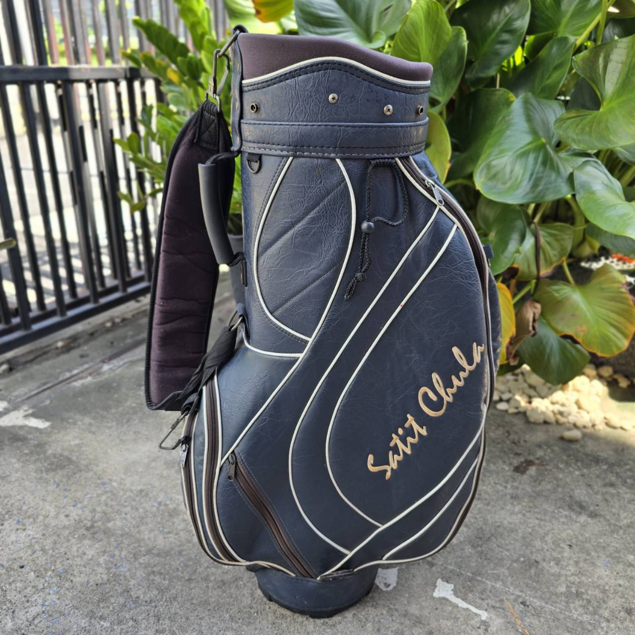 ถุงกอล์ฟ SATIT CHULA มือสอง ถุง TOUR ใบใหญ่ สภาพสวยเดิมๆเลยค่ะ ใส่ไม้กอล์ฟและของได้ครบครัน