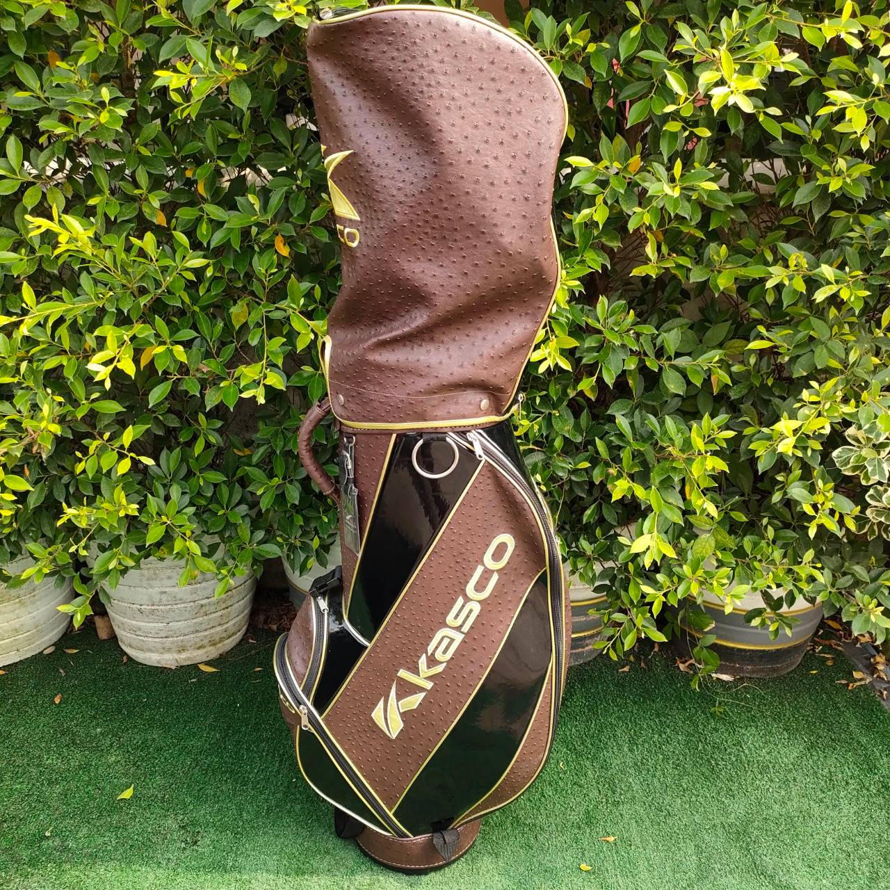 ** ไม้กอล์ฟครบชุด ** FULLSET KASCO ID ทั้งชุดประกอบด้วย หัวไม้ 1,3 5 ก้าน UST MAMIYA FLEX R ชุดเหล็ก KASCO ID มีเหล็ก 5-9 เเละ PW AW SW PUTTER KASCO พร้อมถุงกอล์ฟ KASCO