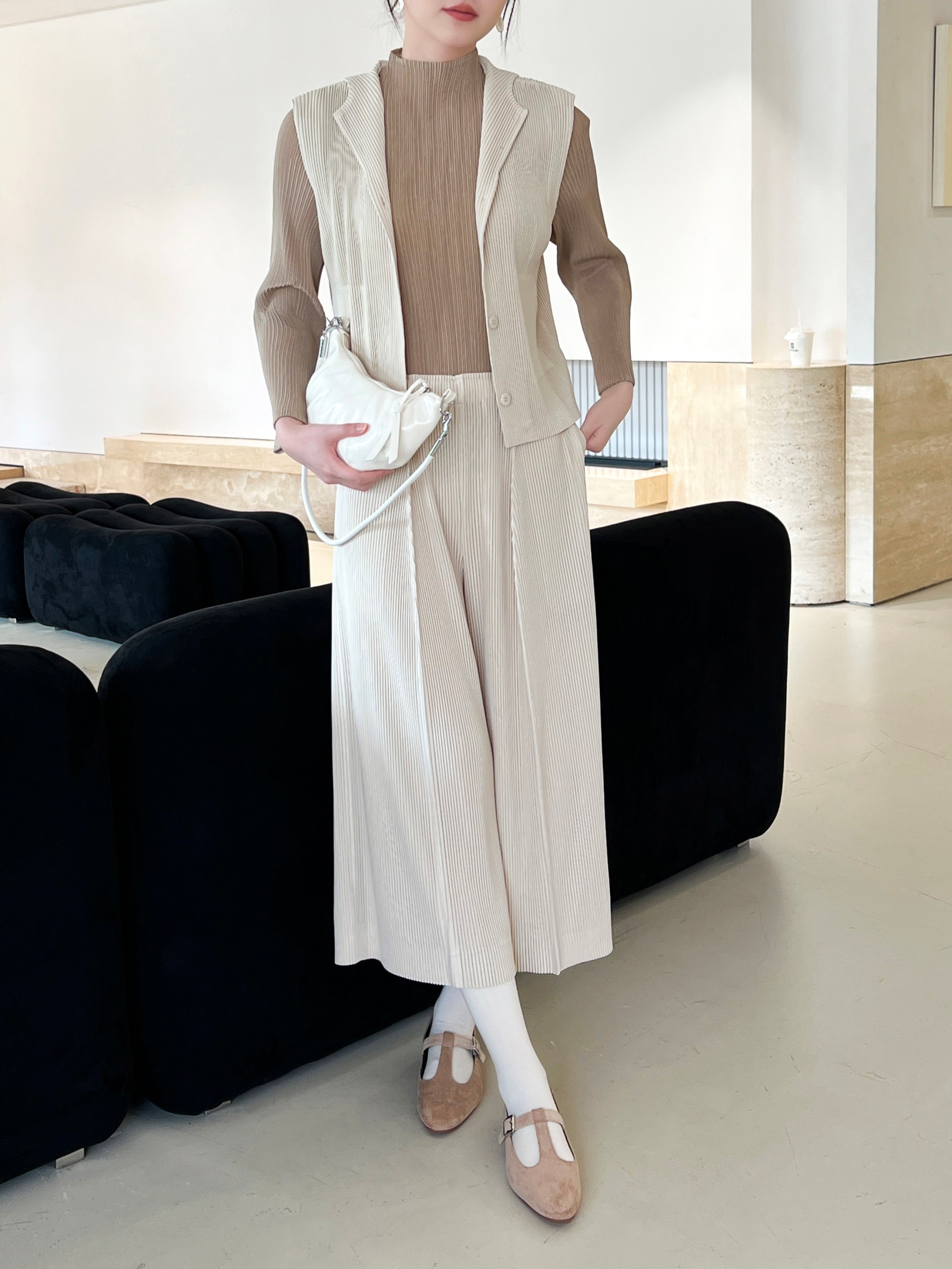 2MUAY รุ่น GJO5103-9 เสื้อพลีทคุณภาพ THICK SLEEVELESS HOODED PLEATED TOP 8 สี FREE SIZE