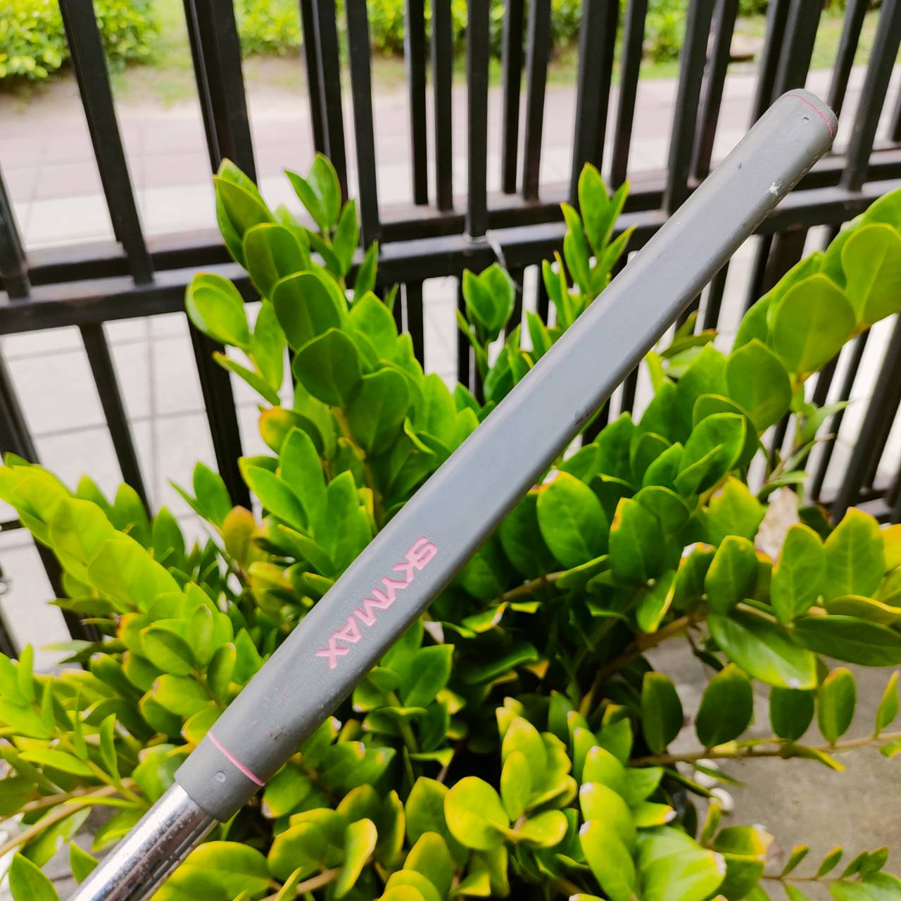 PUTTER SKYMAX ICE ยาว 34 นิ้ว หน้าสัมผัสสุดนุ่มนวล ทรงมอลเล็ตชดเชยผิดพลาดสูง ไม้กอล์ฟพรีเมี่ยมมือสอง ของแท้ By NakaraLuxurious