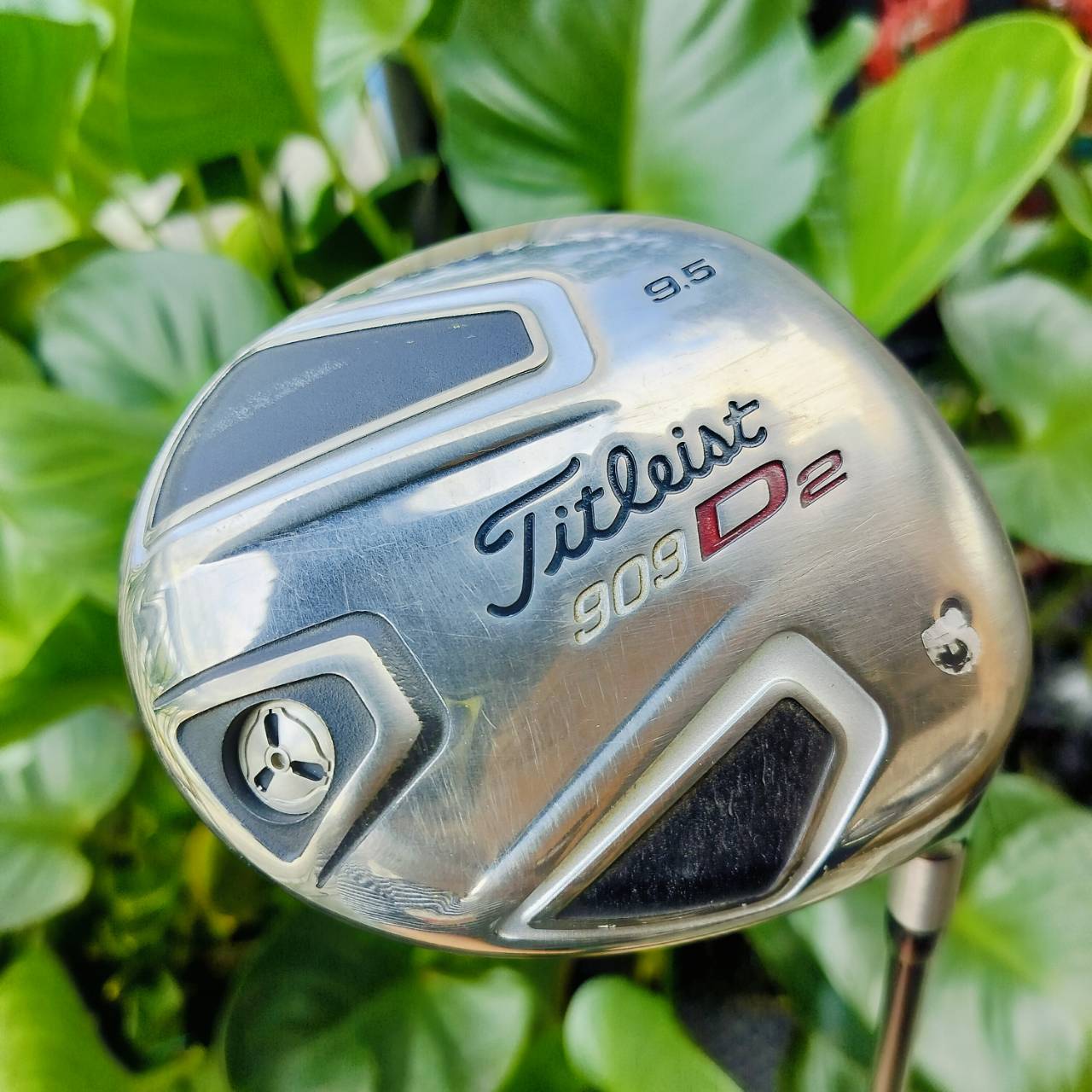 DRIVER TITLEIST 909D2 องศา 9.5 ก้าน TOUR AD MJ - 6S ก้านสุดพรีเมี่ยม หัวใหญ่ ตีง่าย ตีไกล และ Titleist ตีสนุกมากๆ ราคารุ่นนี้ลงเยอะ ของดีราคาถูกจริงๆ พลาดไม่ได้!!! ไม้กอล์ฟพรีเมี่ยมมือสอง ของแท้ By NakaraLuxurious
