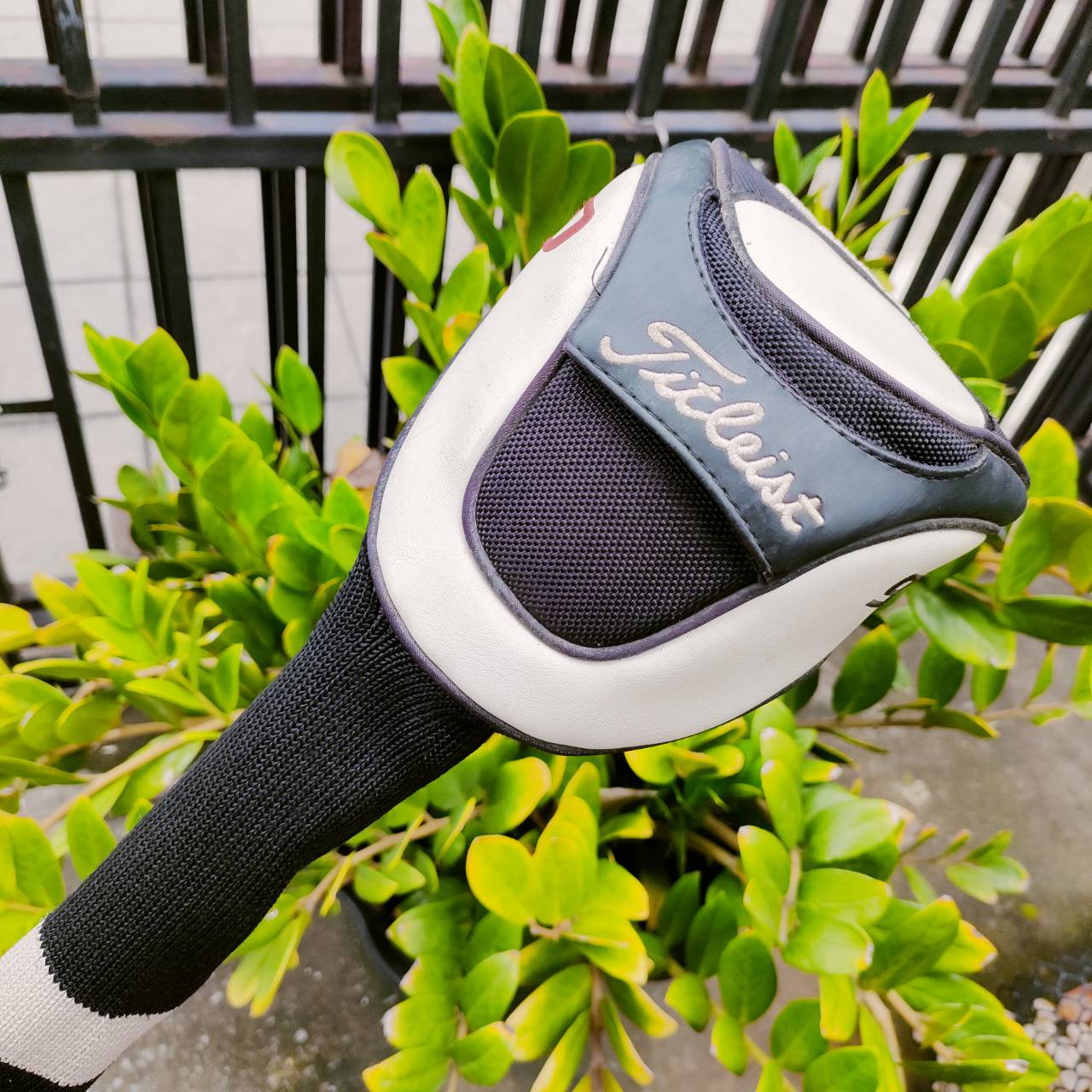 Driver Titleist 910 D3 องศา 10.5 ก้าน TOUR AD DJ-5 R1 รุ่น D3 คุณภาพดีมาก ตีไกลมาก และตีง่ายมาก ใส่เต็มเสียงเพราะ ตีมันส์มาก ไม้กอล์ฟพรีเมี่ยมมือสอง ของแท้ By NakaraLuxurious