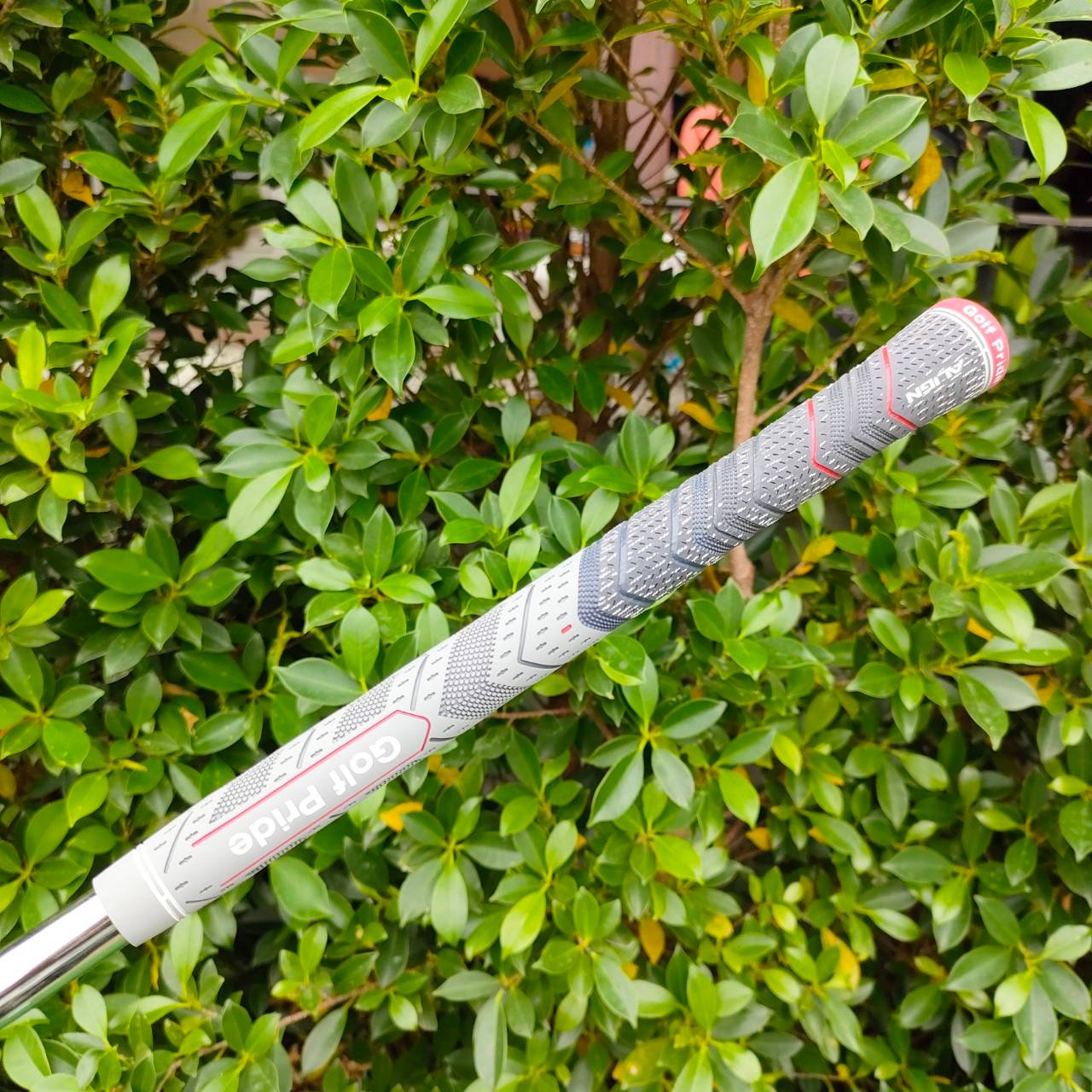 ชุดเหล็ก SRIXON ZX4 มีเหล็ก 5 - 9 เเละ PW ก้าน N.S.PRO ZELOS 8 FLEX S ชดเชยความผิดพลาดอย่างทรงพลัง โครงสร้างแบบ Hollow พร้อมด้วย รูปลักษณ์ที่เพียวบางและมีความโฉบเฉี่ยว