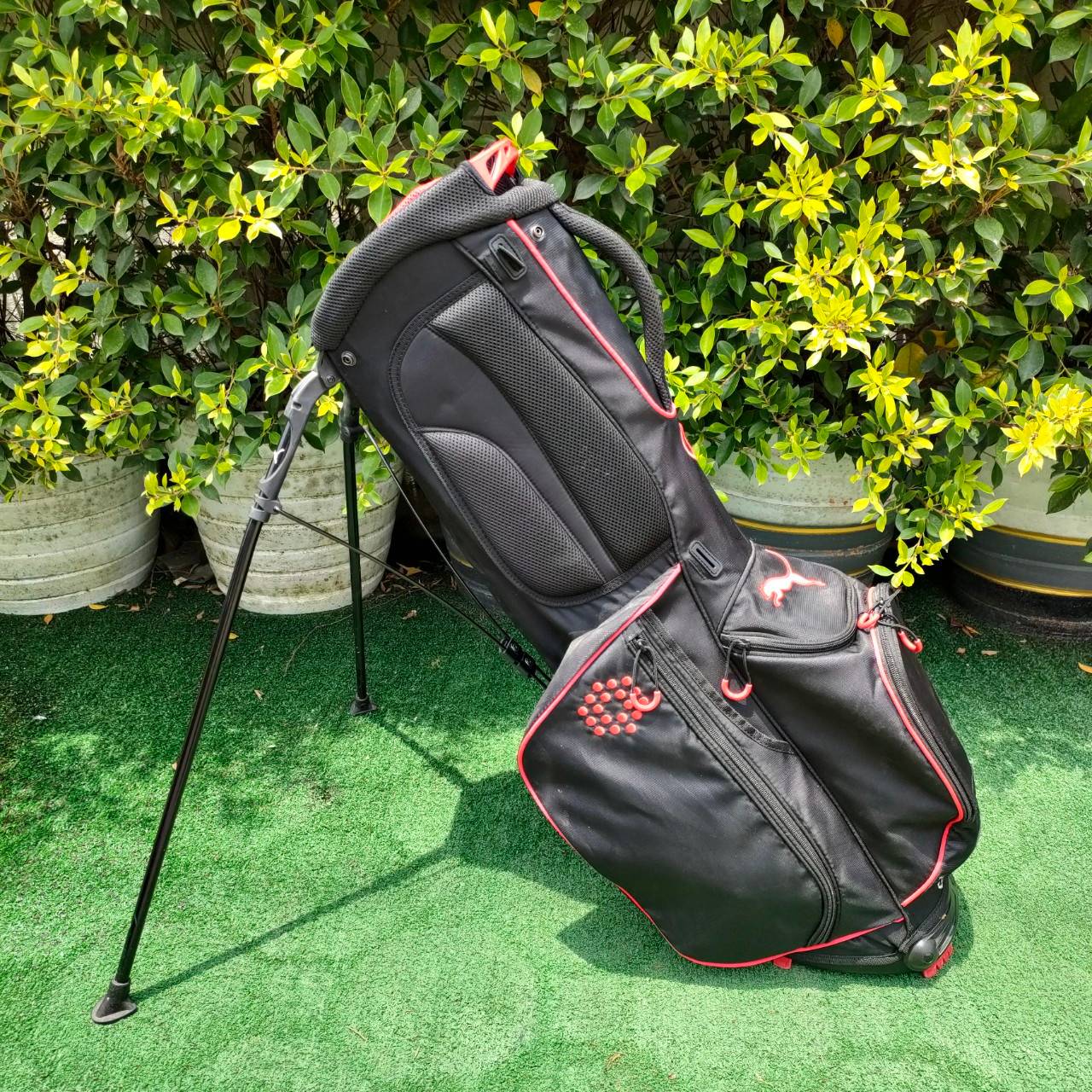 ถุงกอล์ฟ PUMA ขาตั้งมือสอง ถุงของแท้จากศูนย์ สภาพสวย สายสะพายครบ น้ำหนักเบามาก
