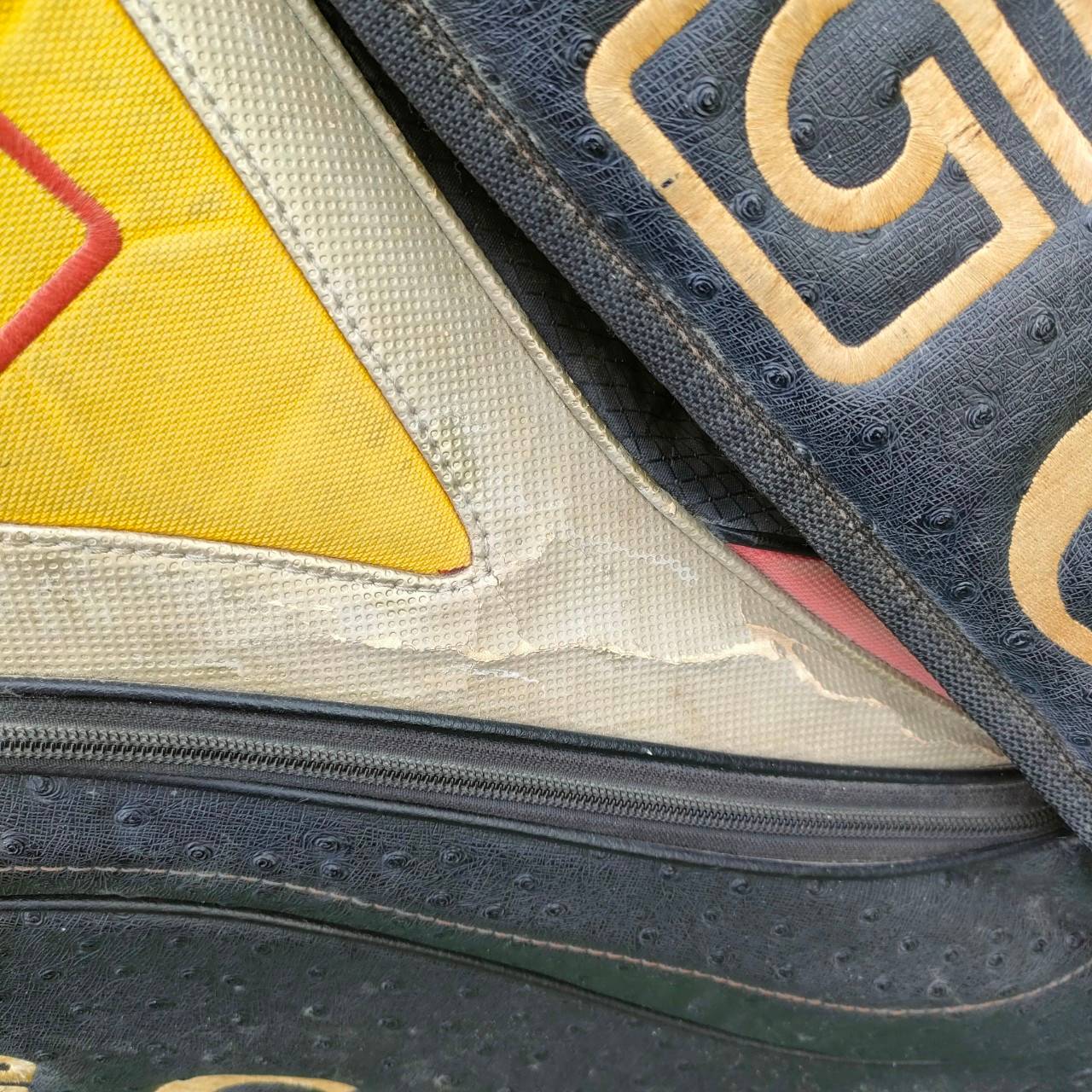 ถุงกอล์ฟ GOSEN มือสอง ของแท้ถุง TOUR ใบใหญ่ มีลอก บ้าง ดูไม่ใหม่มาก