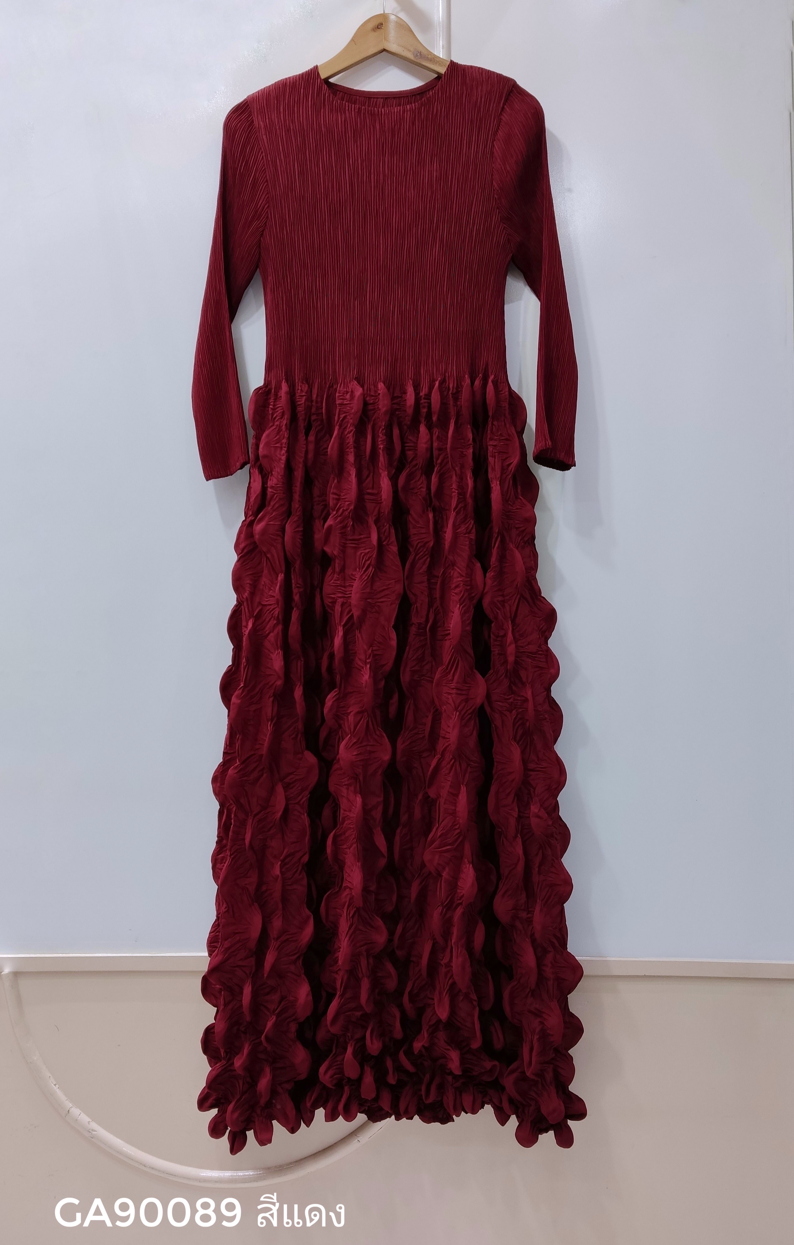 อกถึง 50 ยาว 51 นิ้ว 2MUAY รุ่น GA90089 เดรสอัดพลีทผ้าเนื้อ Matte LONG SLEEVE BUBBLE PLEATED DRESS 5 สี FREE SIZE