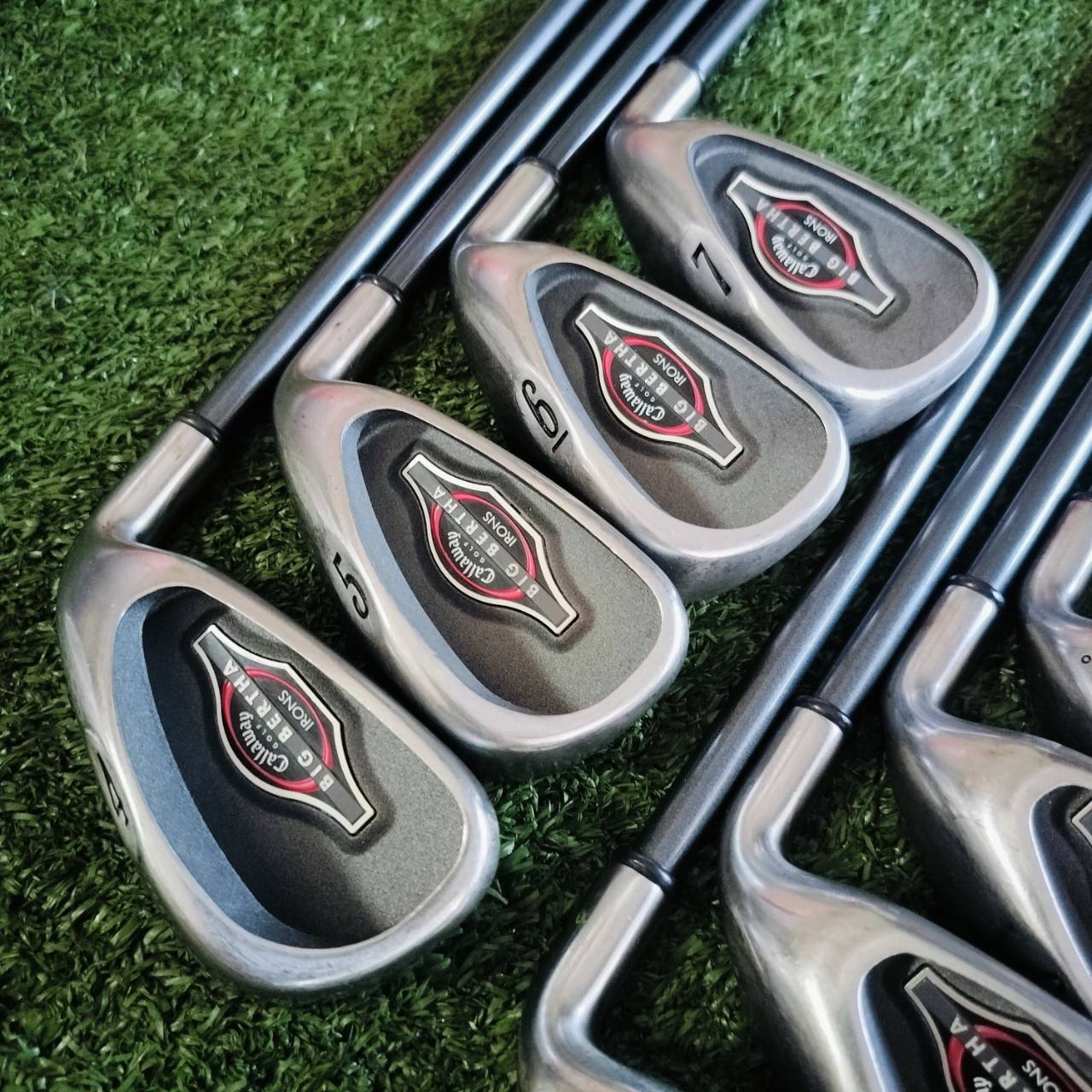 ชุดเหล็ก Callaway BIGBERTHAR สภาพสวย ก้านเดิมๆทั้งชุด เป็นก้าน BIGBERTHAR AM/AT FLEX R ก้านแบบเสียบทะลุตีได้ฟีลลิ่งมาก ไม้กอล์ฟพรีเมี่ยมมือสอง ของแท้ By NakaraLuxurious