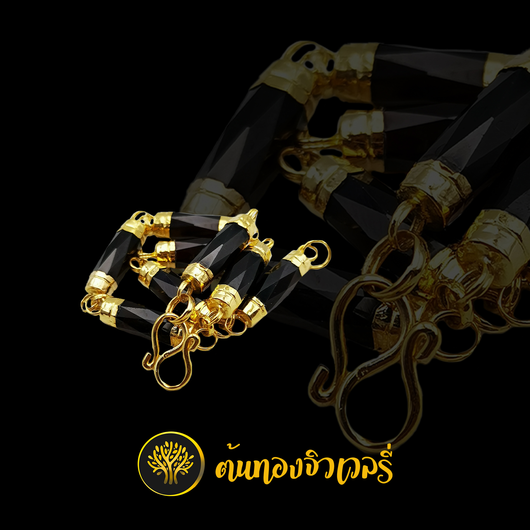 สร้อยข้อมือโกเมน เม็ดยาวๆ สวยๆ งานเนี๊ยบเนียน เหมือนเช่นเคยเลยครับ