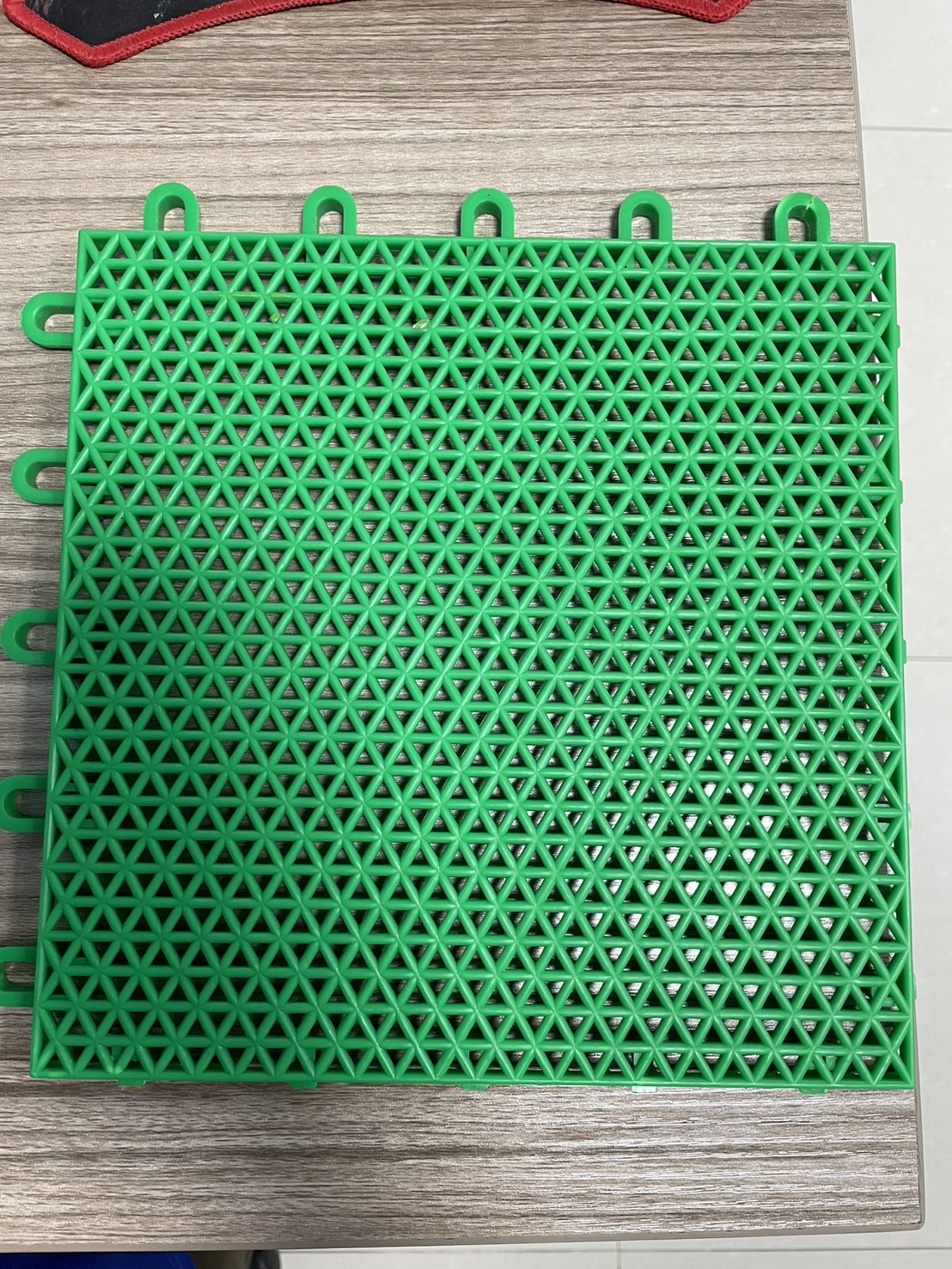 แผ่นปูพื้น PP พลาสติกกันลื่น กลางแจ้งในร่ม ปูสนาม ปูลานจอดรถ,แผ่นปูพื้นสนามเด็กเล่น, แผ่นปูพื้นกันกระแทก ,ปูสนามเด็กเล่น,สนามกีฬา กลางแจ้ง พร้อมส่ง ราคาโรงงาน