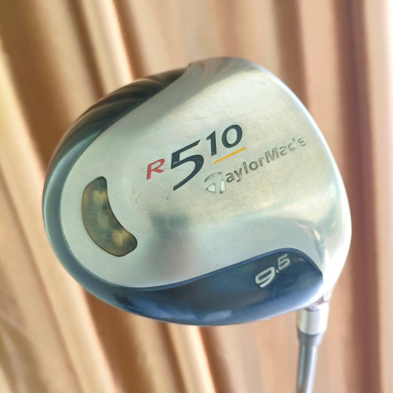 DRIVER TAYLORMADE R510 องศา 9.5 ก้าน TAYLORMADE TM-500 LITE FLEX R หัวไม่ใหญ่ เร่งสปีดหัวไม้ได้เร็วขึ้นมาก ตีง่ายมาก ถ่วงบล๊านซ์ไว้ได้อย่างดี ไม้กอล์ฟพรีเมี่ยมมือสอง ของแท้ By NakaraLuxurious