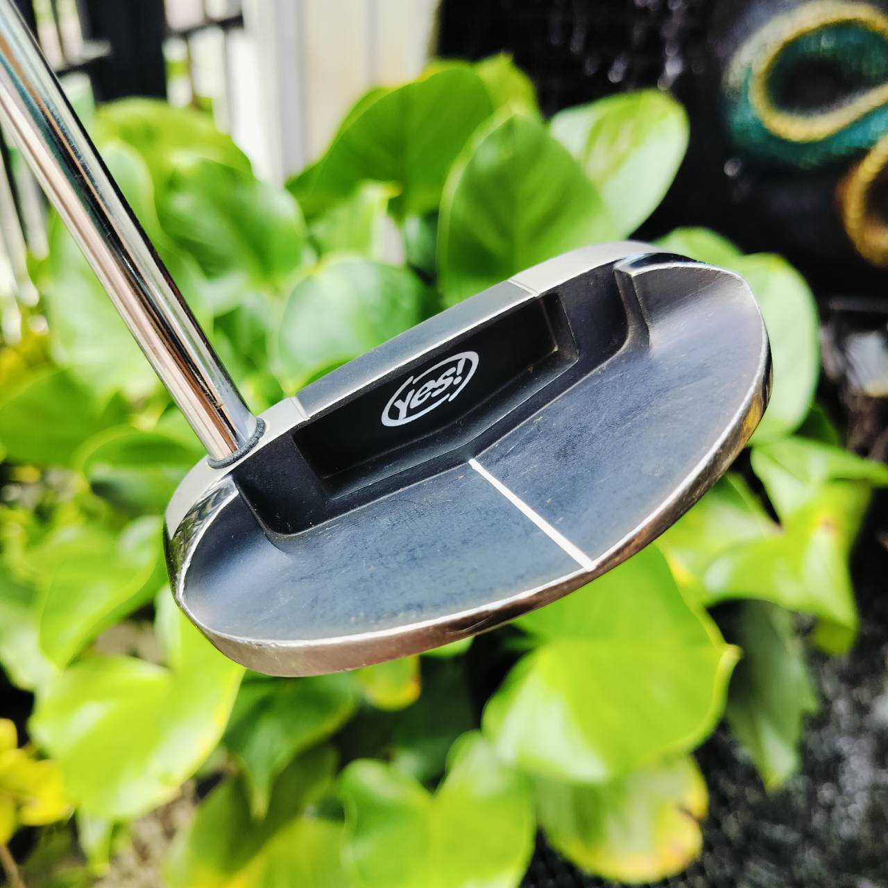 PUTTER YES C-GROOVE VICTORIA II ความยาว 34 นิ้ว สุดยอดพัตเตอร์คุณภาพ รูทรงมอลเล็ตที่วางบล๊านซ์ไว้อย่างดี ทำให้การชดเชยความผิดพลาดสูงขึ้น ไม้กอล์ฟพรีเมี่ยมมือสอง ของแท้ By NakaraLuxurious