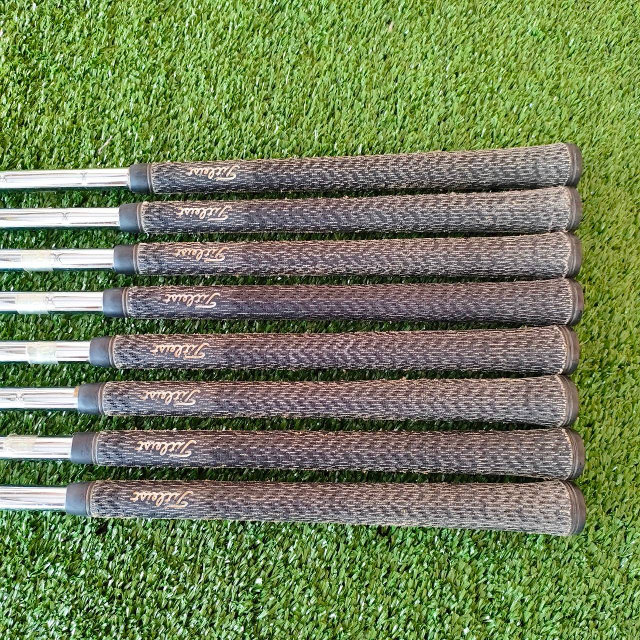 ชุดเหล็ก TITLELIST 690 MB FORGED มีเหล็ก 3-9 เเละ PW ก้าน DYNAMIC GOLD R300
