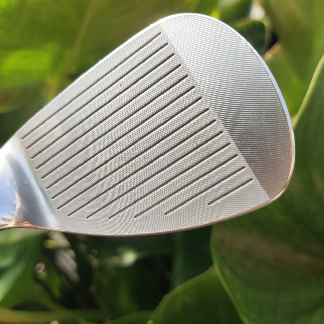 PW SRIXON ZR-700 FORGED วัสดุพรีเมี่ยมญี่ปุ่น ฟีลลิ่งนุ่มมาก ดีมาก หน้าตะไบโหดๆ สปินแบบจัดตกหยุด ก้านเหมาะกับ WEDGE อย่างมากเลยค่ะ!!!