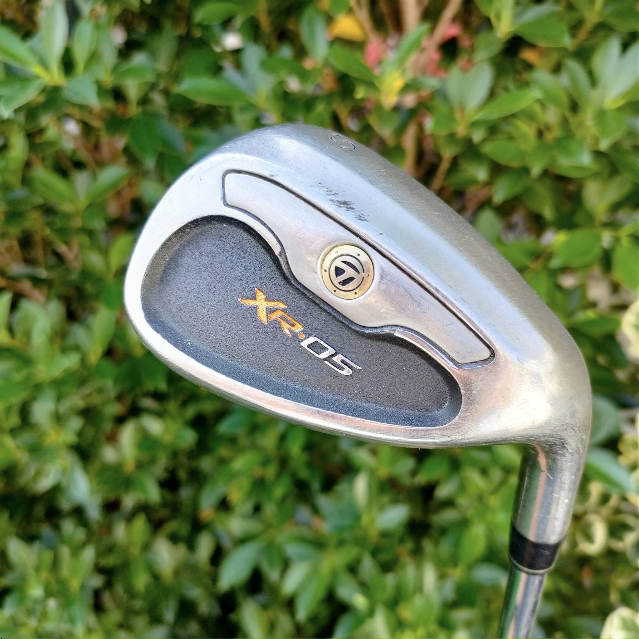 เหล็ก SW Taylormade XR.05 ก้าน N.S.PRO 850GH FLEX R เป็นตัวพรีเมี่ยมของ Taylormade ชิพง่ายๆ ระเบิดทรายง่ายมาก ลดอาการฉึกได้ดี และยังชิพได้ระยะ ก้านเหล็กพรีเมี่ยมเบาแค่ 85 หรัม