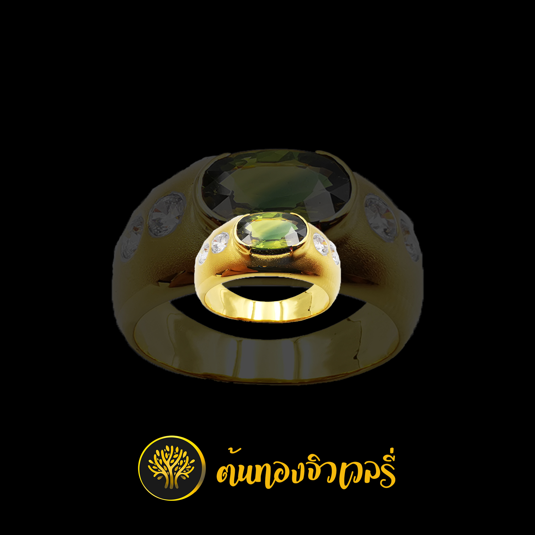 แหวนพลอยเขียวส่อง วงรี ข้างฝังเพชร พลอยเด่น เพชรสวย งานดีมากๆครับ