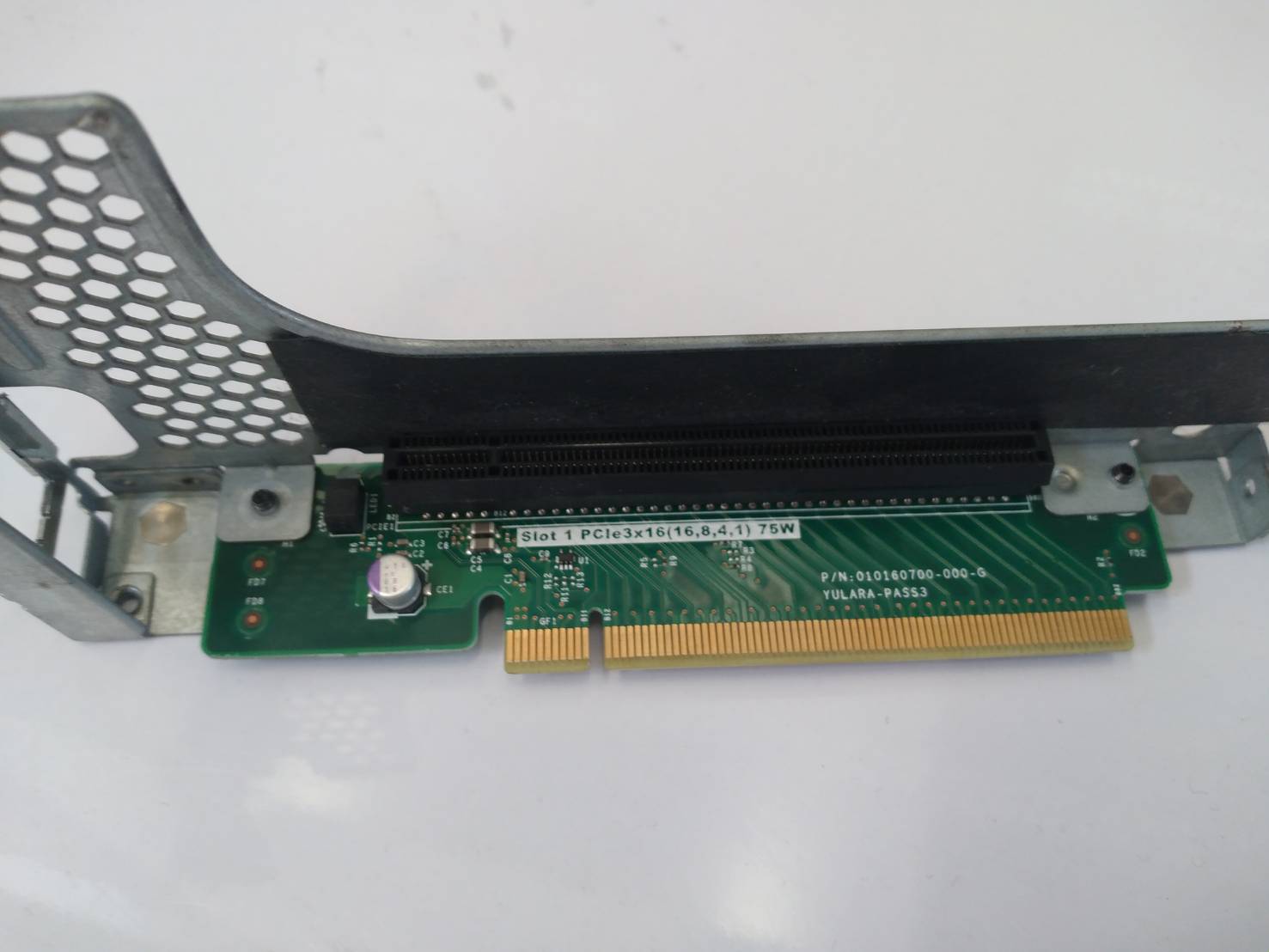 IBM X3550 M4 x16 PCIe Riser Card Low Profile 00Y7946 00AM326 94Y7588